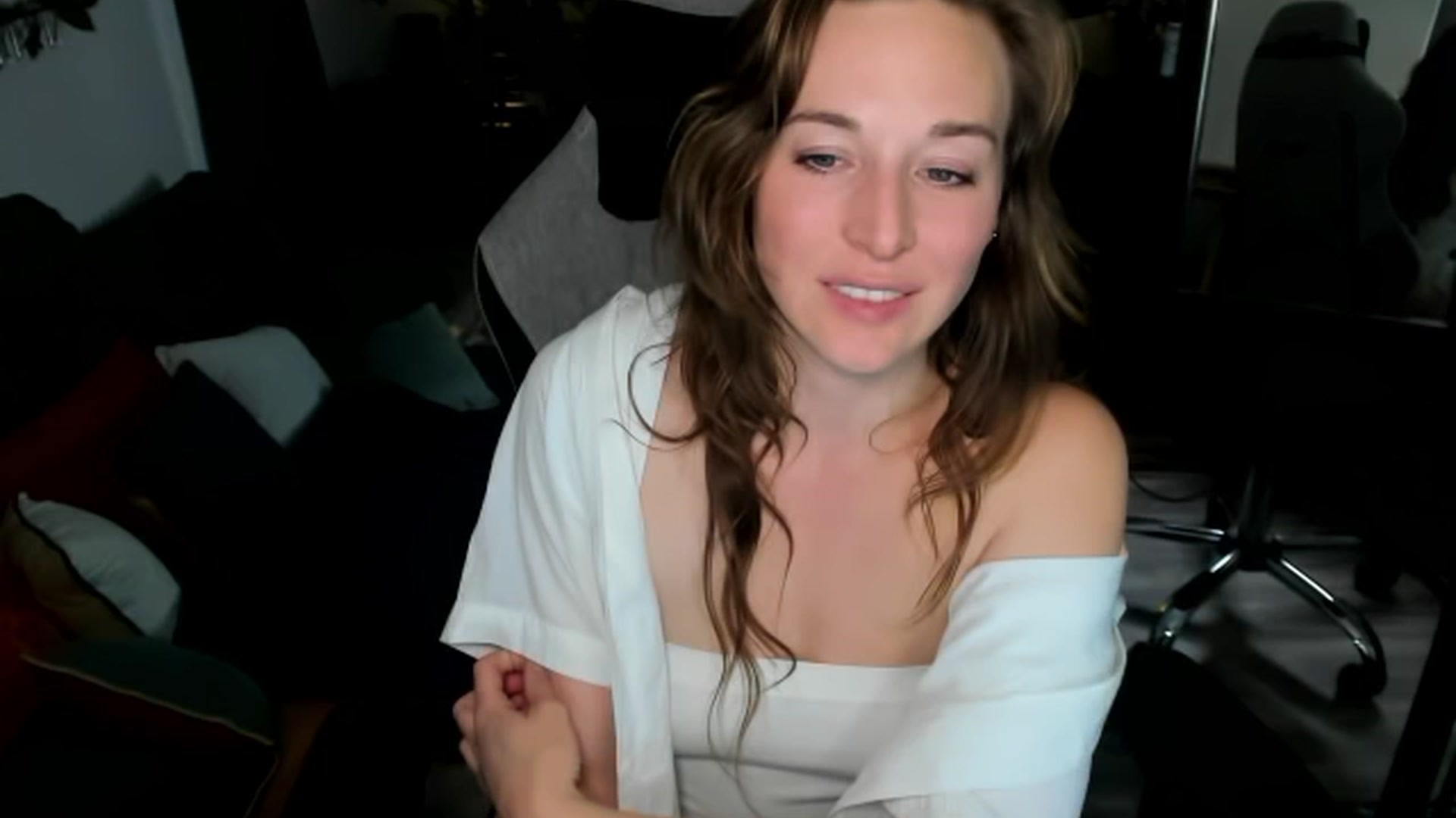 Gallery image thumbnail from She_is_Sam's myfreecams stream on, 02/27/2026, 06:03 image 12 of 20