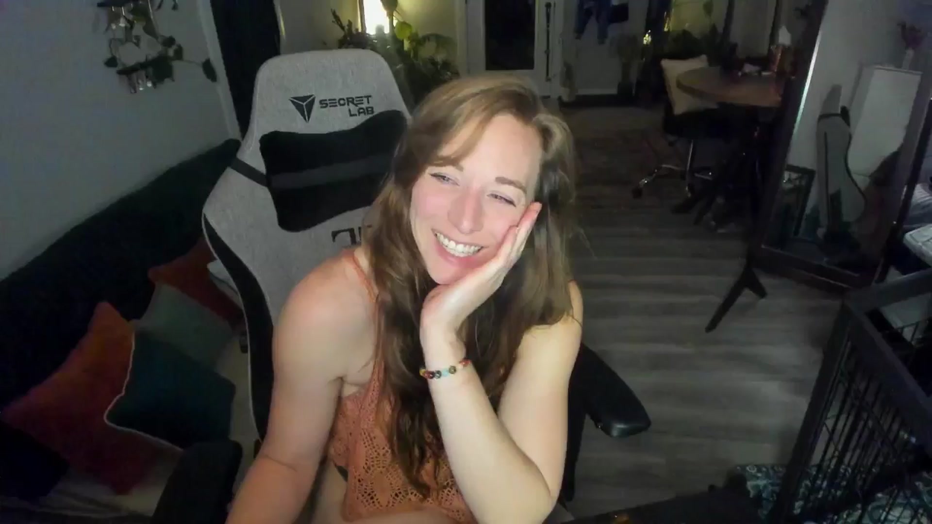 Gallery image thumbnail from She_is_Sam's myfreecams stream on, 03/22/2026, 06:35 image 9 of 20