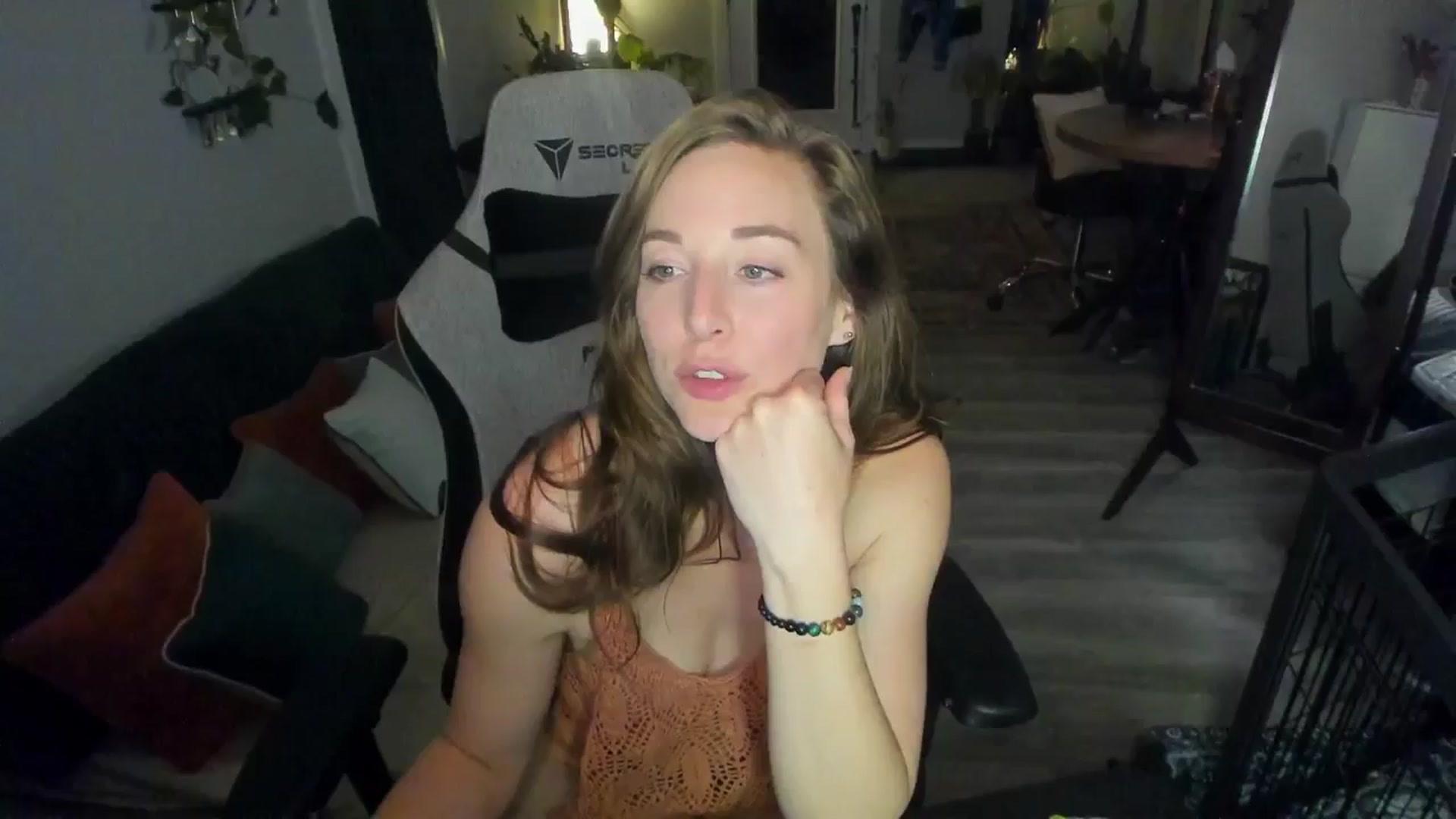 Gallery image thumbnail from She_is_Sam's myfreecams stream on, 03/22/2026, 06:35 image 3 of 20