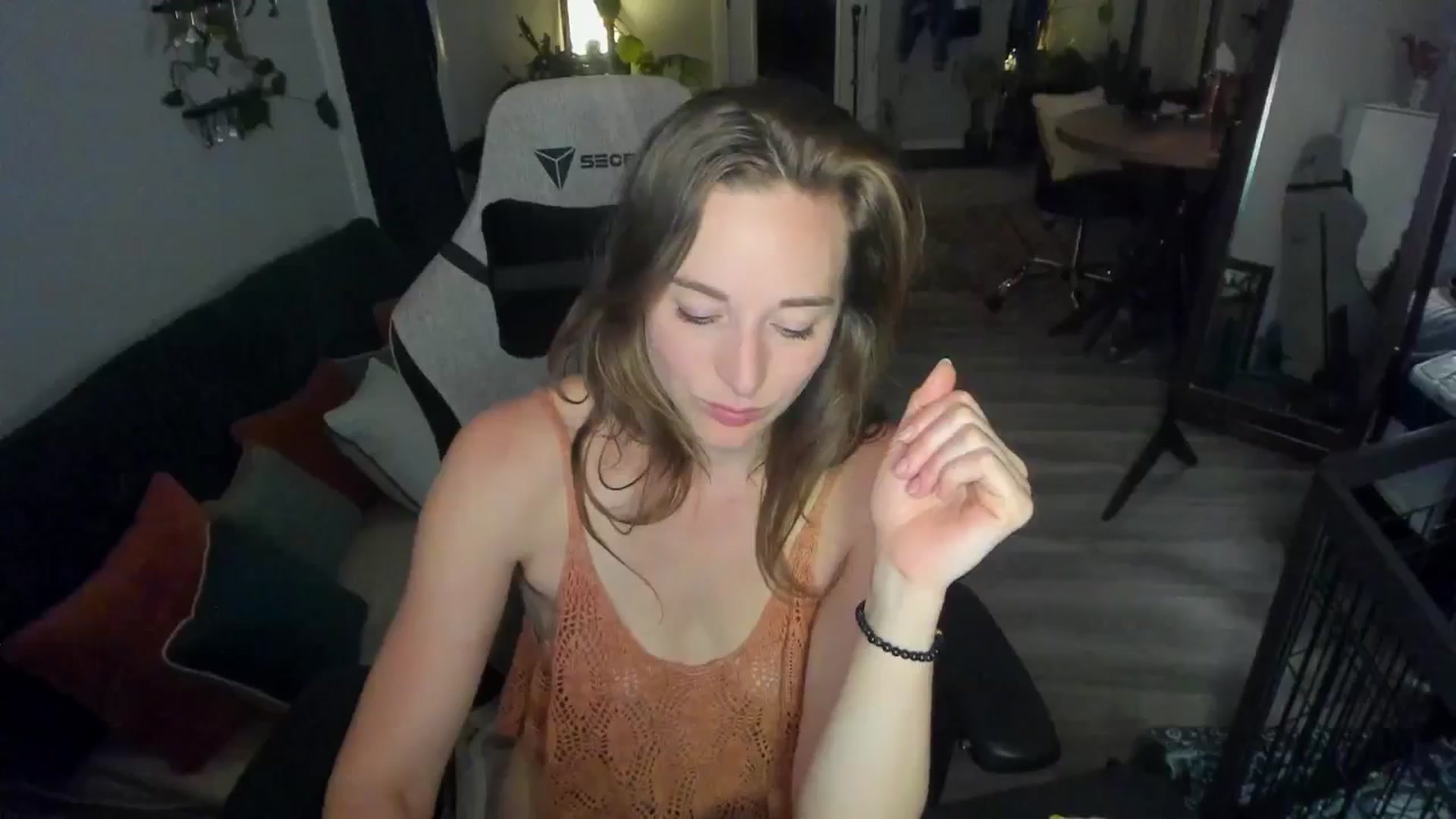 Gallery image thumbnail from She_is_Sam's myfreecams stream on, 03/22/2026, 06:35 image 2 of 20