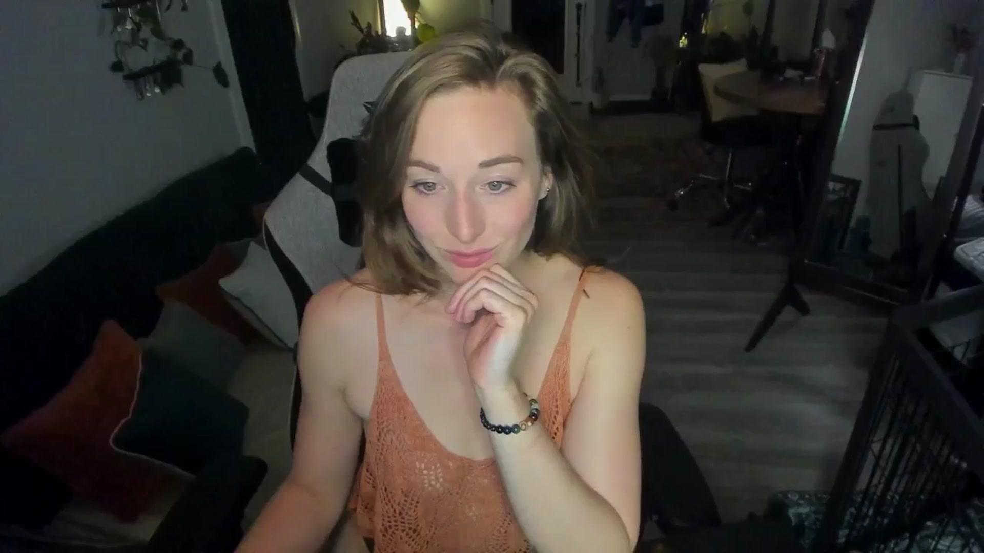 Gallery image thumbnail from She_is_Sam's myfreecams stream on, 03/22/2026, 06:35 image 6 of 20