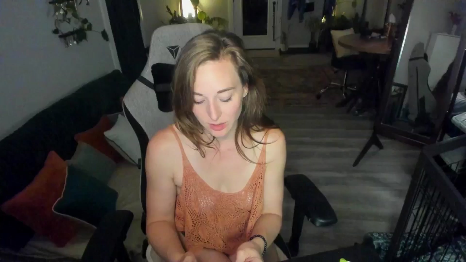 Gallery image thumbnail from She_is_Sam's myfreecams stream on, 03/22/2026, 06:35 image 15 of 20