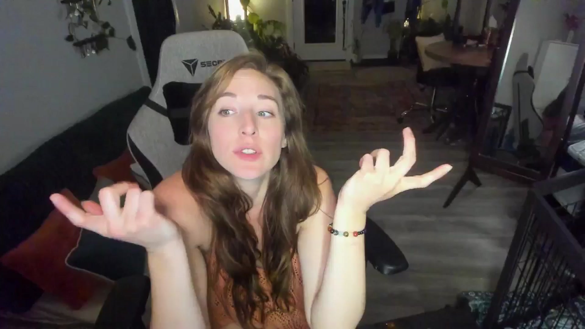 Gallery image thumbnail from She_is_Sam's myfreecams stream on, 03/22/2026, 06:35 image 10 of 20