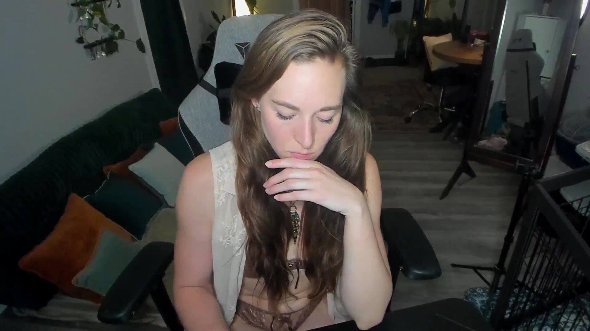 Gallery image thumbnail from She_is_Sam's myfreecams stream on, 03/23/2026, 02:50 image 19 of 20