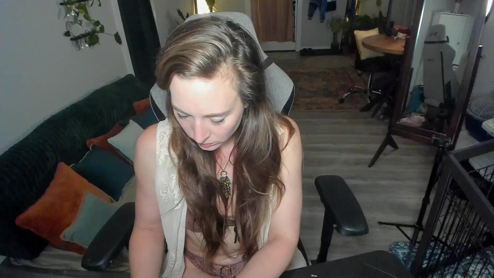 Gallery image thumbnail from She_is_Sam's myfreecams stream on, 03/23/2026, 02:50 image 15 of 20