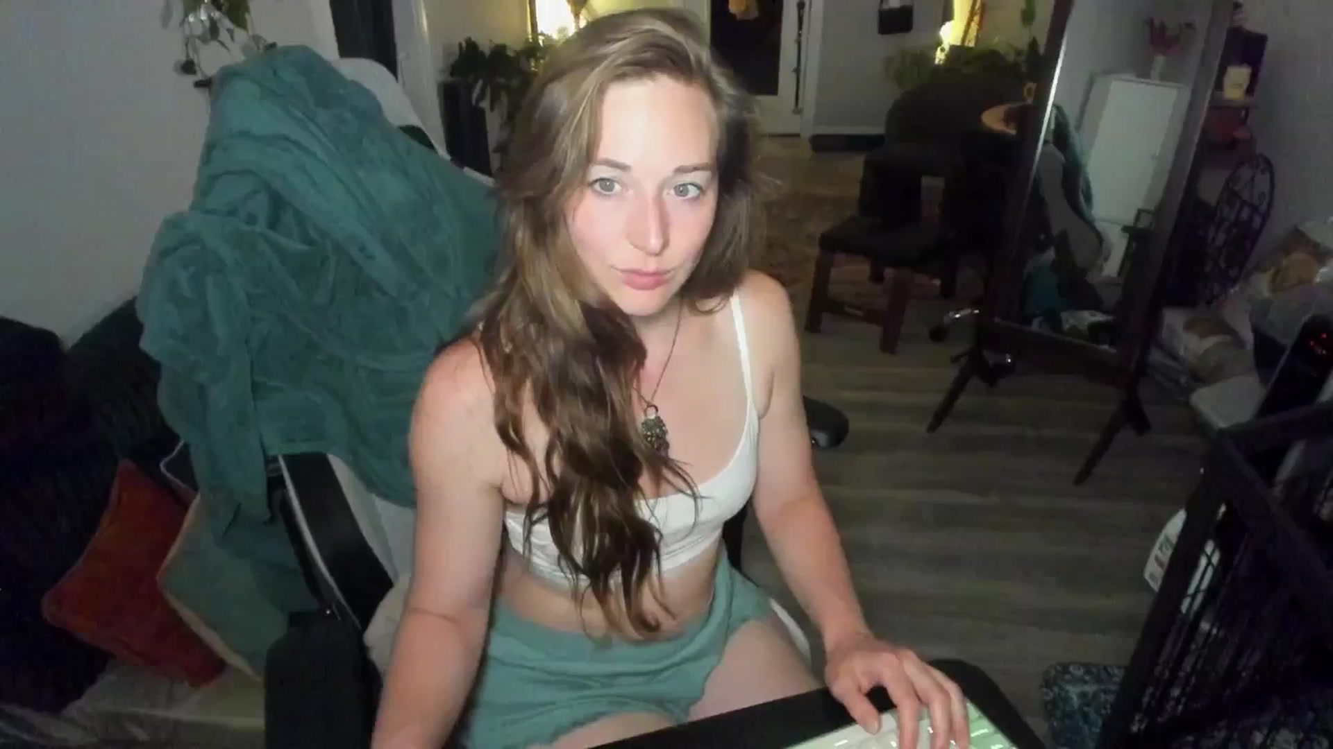 Gallery image thumbnail from She_is_Sam's myfreecams stream on, 04/02/2026, 03:41 image 18 of 20