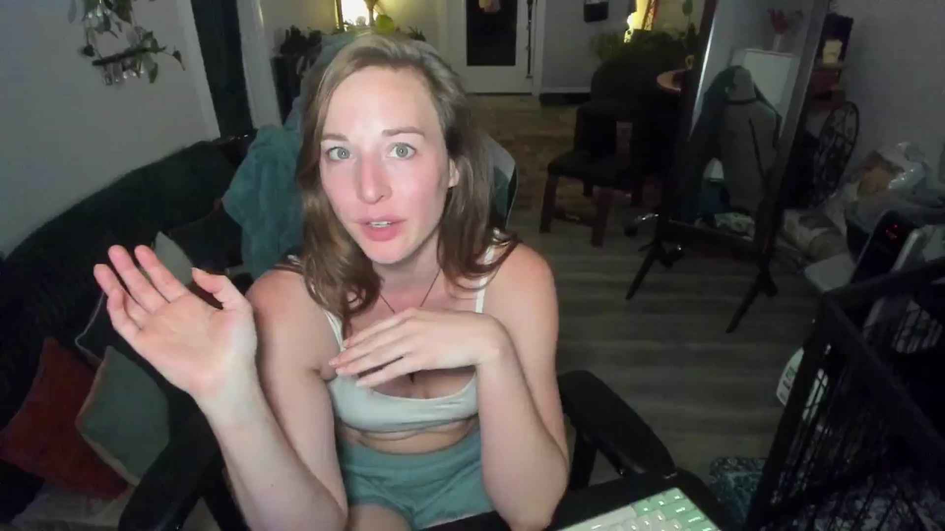 Gallery image thumbnail from She_is_Sam's myfreecams stream on, 04/02/2026, 03:41 image 3 of 20