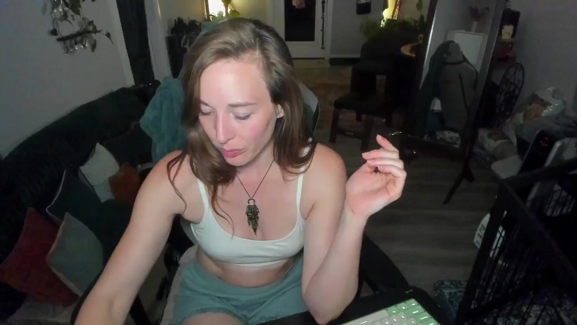 Gallery image thumbnail from She_is_Sam's myfreecams stream on, 04/02/2026, 03:41 image 2 of 20