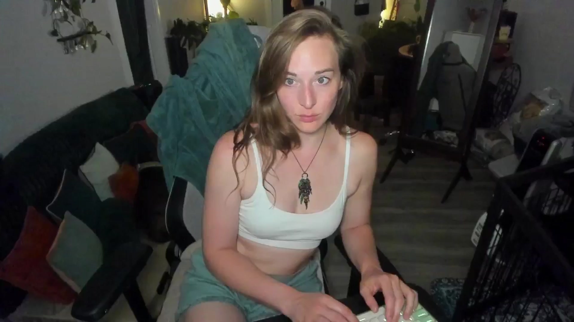 Gallery image thumbnail from She_is_Sam's myfreecams stream on, 04/02/2026, 03:41 image 1 of 20