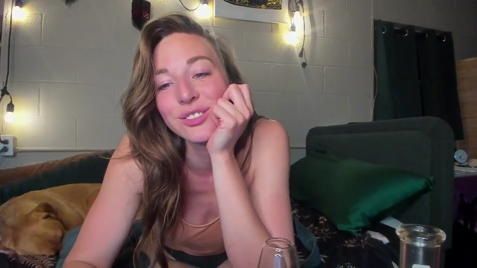 Gallery image thumbnail from She_is_Sam's myfreecams stream on, 04/26/2026, 06:17 image 15 of 20