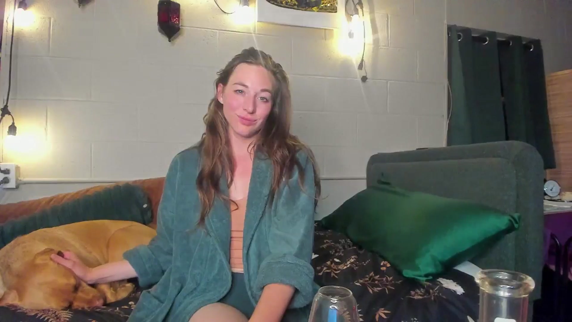Gallery image thumbnail from She_is_Sam's myfreecams stream on, 04/26/2026, 06:17 image 13 of 20