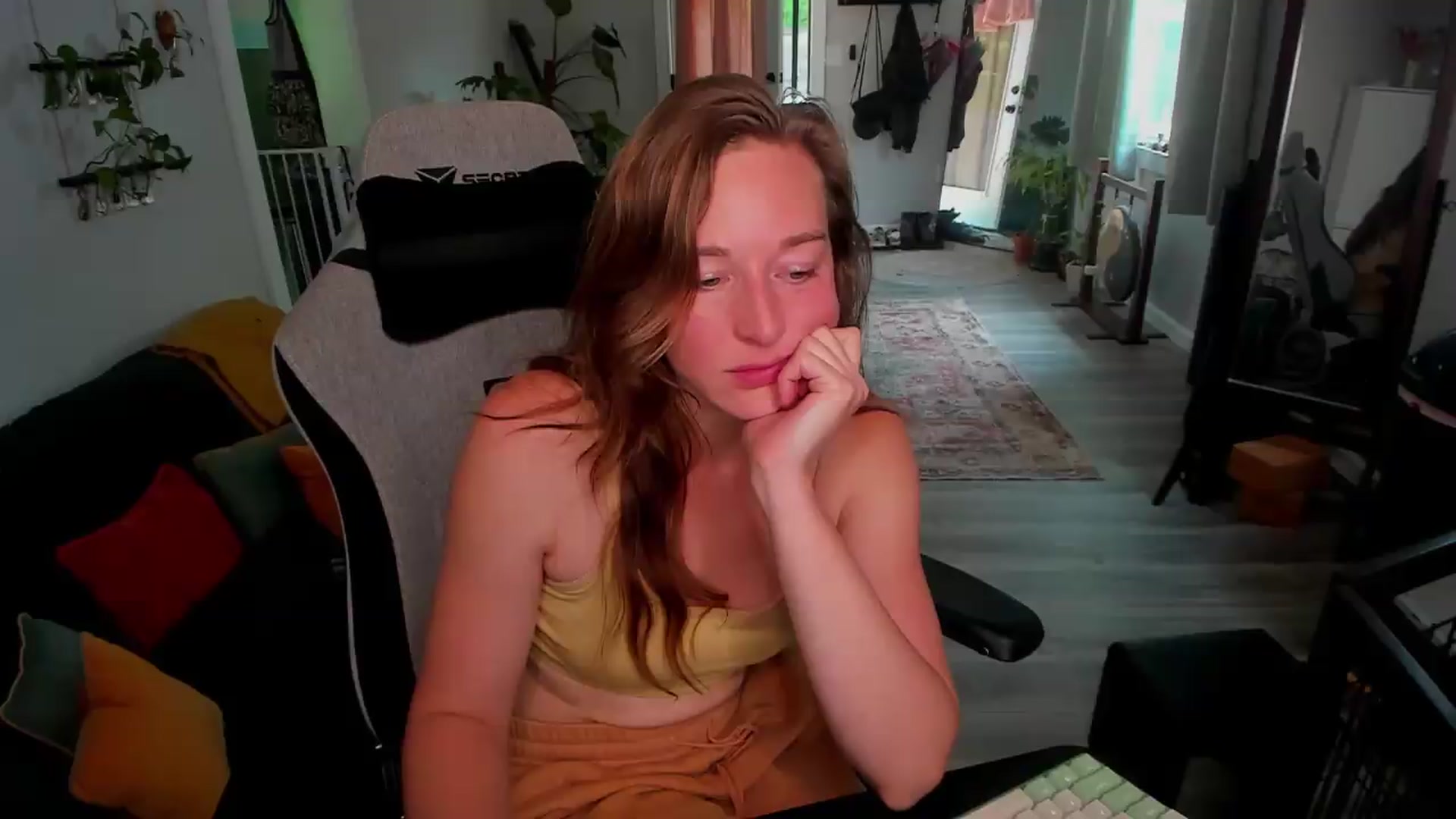 Gallery image thumbnail from She_is_Sam's myfreecams stream on, 05/16/2026, 16:52 image 6 of 20