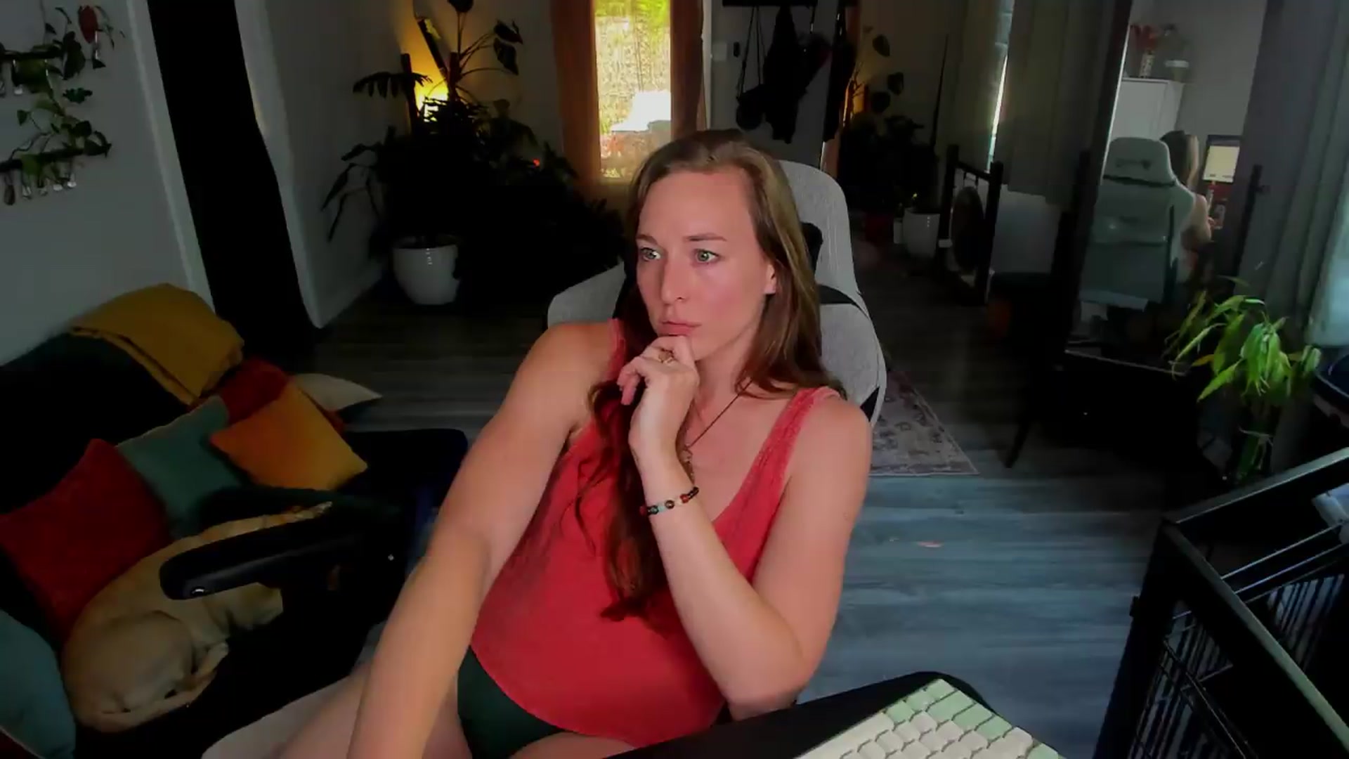 Gallery image thumbnail from She_is_Sam's myfreecams stream on, 05/18/2026, 22:02 image 16 of 20