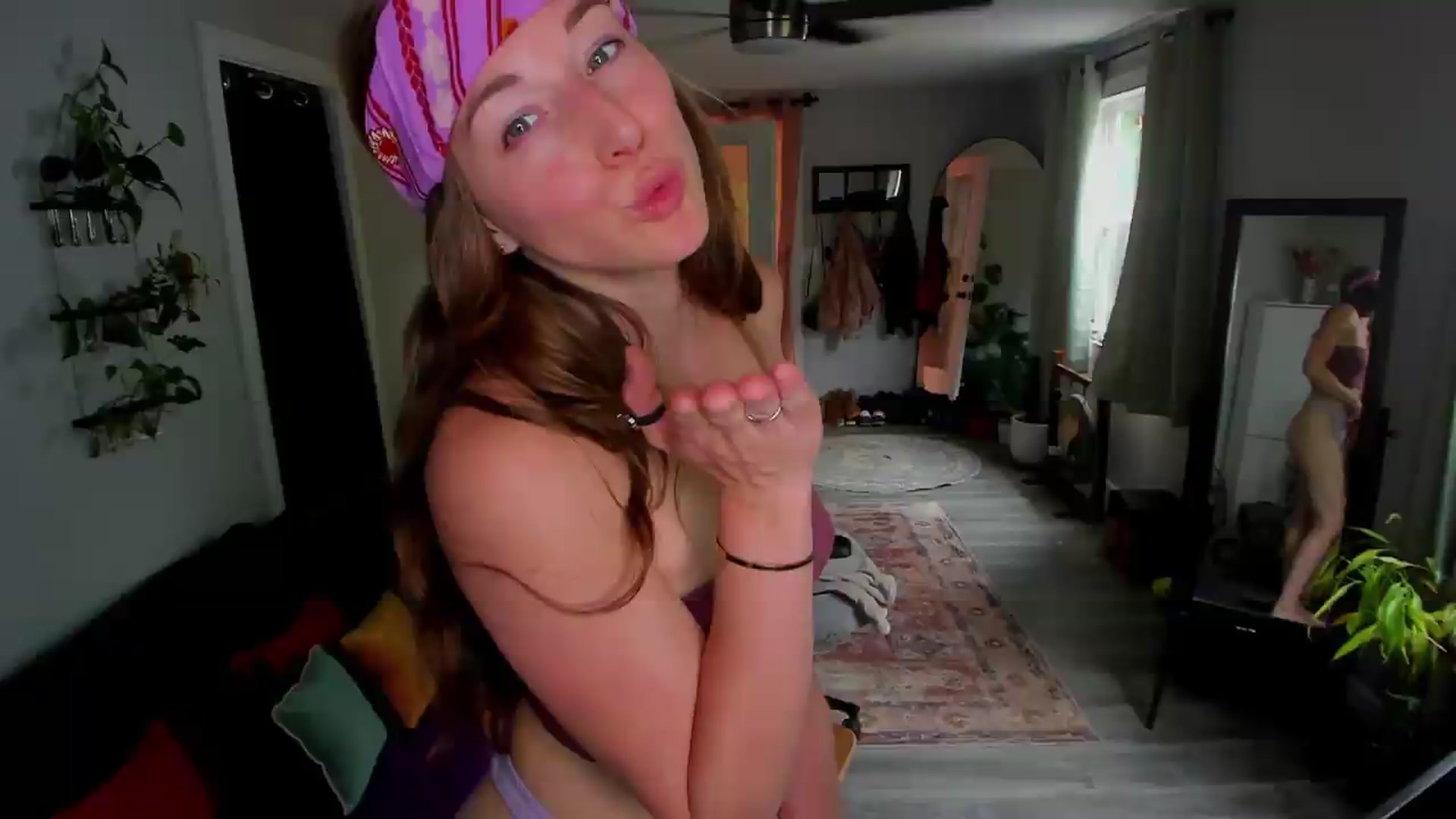 Gallery image thumbnail from She_is_Sam's myfreecams stream on, 05/22/2026, 16:44 image 6 of 20