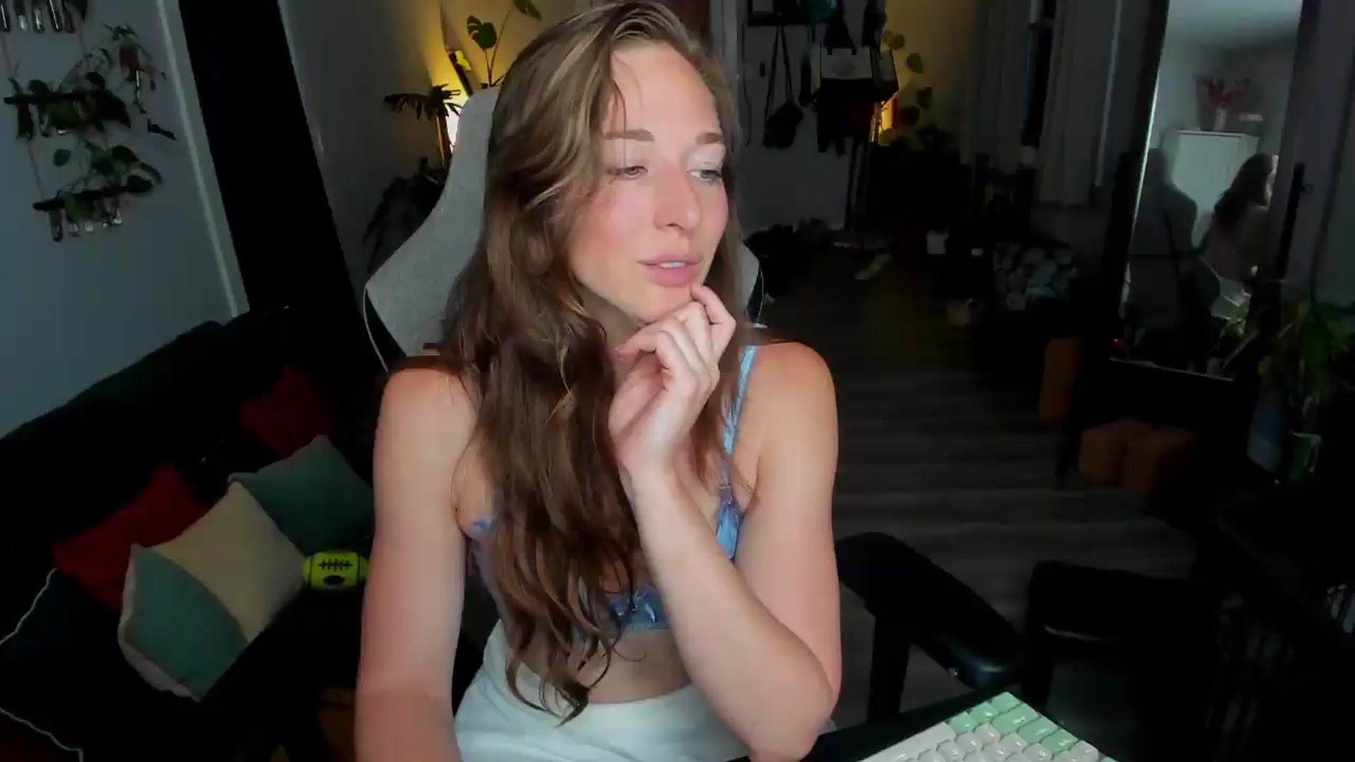 Gallery image thumbnail from She_is_Sam's myfreecams stream on, 06/01/2026, 05:49 image 4 of 20