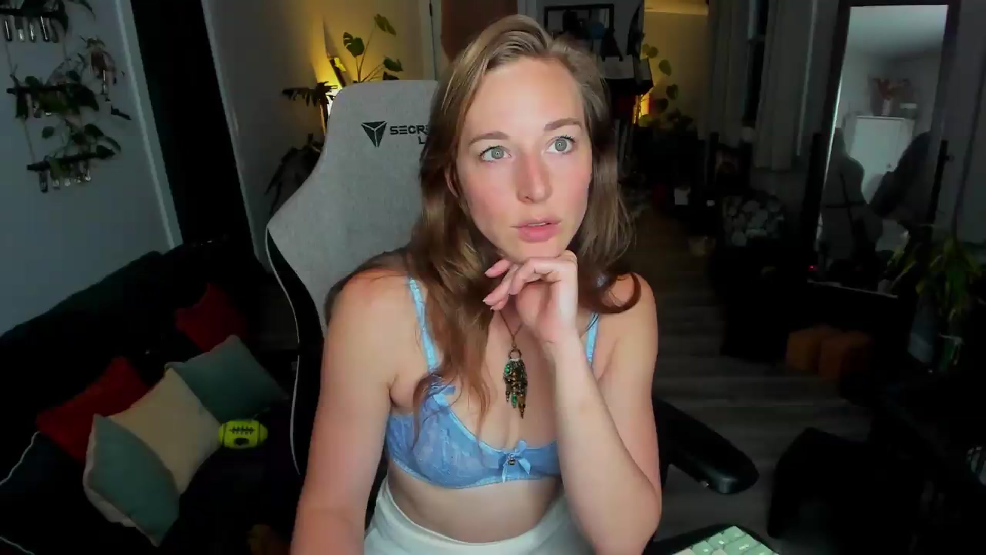 Gallery image thumbnail from She_is_Sam's myfreecams stream on, 06/01/2026, 05:49 image 19 of 20