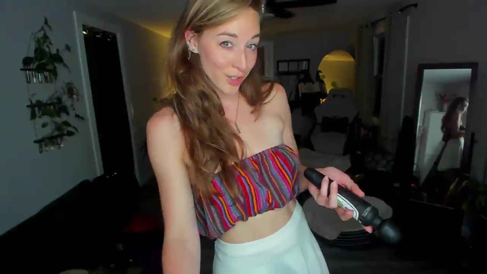 Gallery image thumbnail from She_is_Sam's myfreecams stream on, 06/03/2026, 02:09 image 16 of 20