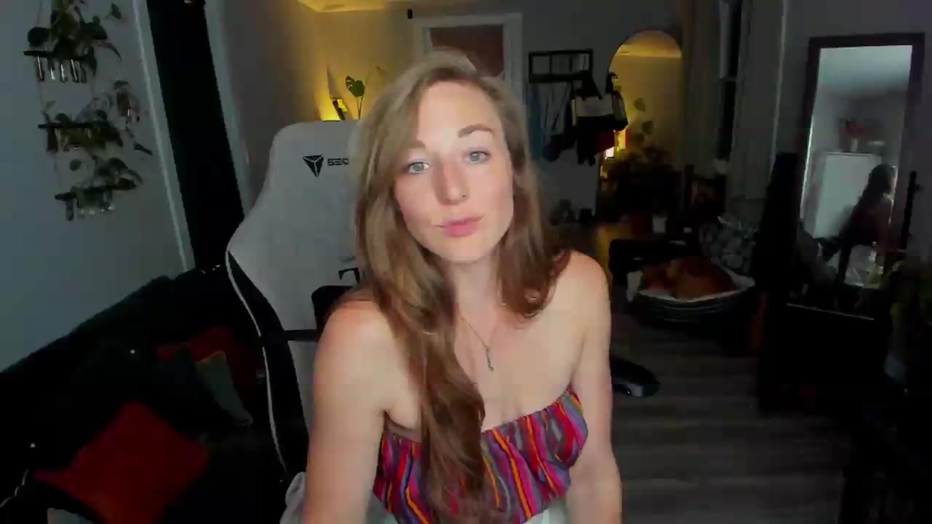 Gallery image thumbnail from She_is_Sam's myfreecams stream on, 06/03/2026, 05:41 image 4 of 20