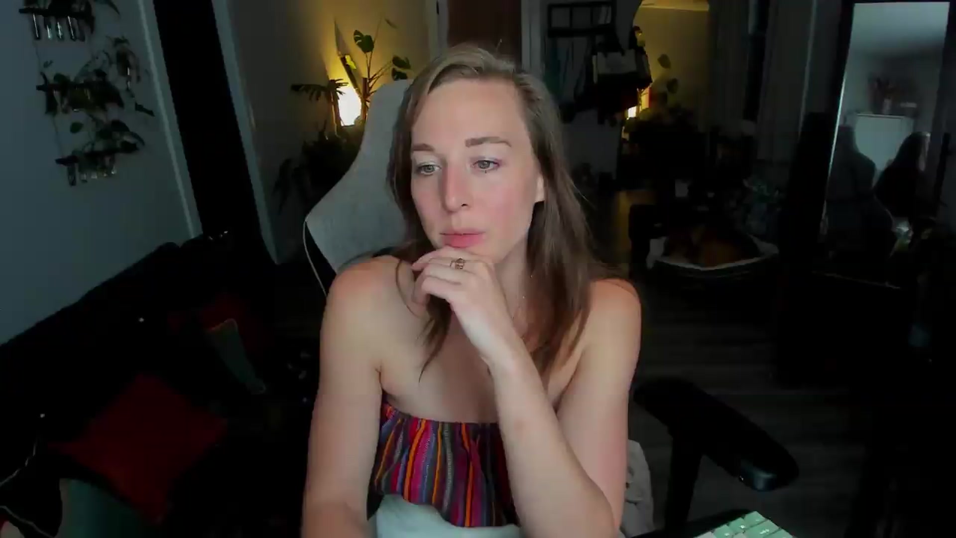 Gallery image thumbnail from She_is_Sam's myfreecams stream on, 06/03/2026, 05:41 image 11 of 20
