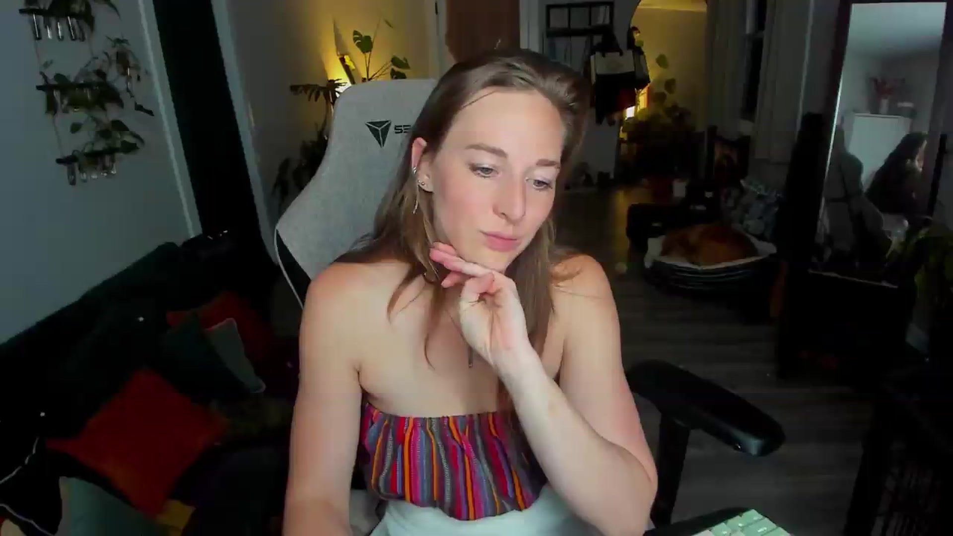 Gallery image thumbnail from She_is_Sam's myfreecams stream on, 06/03/2026, 05:41 image 18 of 20