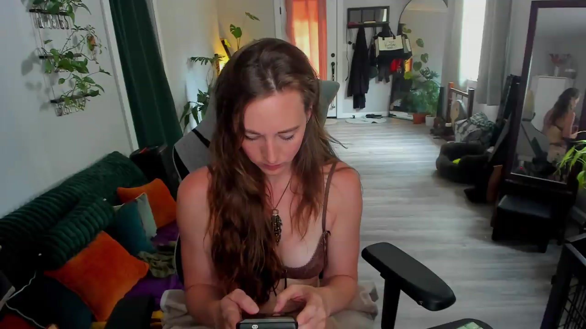 Gallery image thumbnail from She_is_Sam's myfreecams stream on, 06/05/2026, 18:39 image 4 of 20