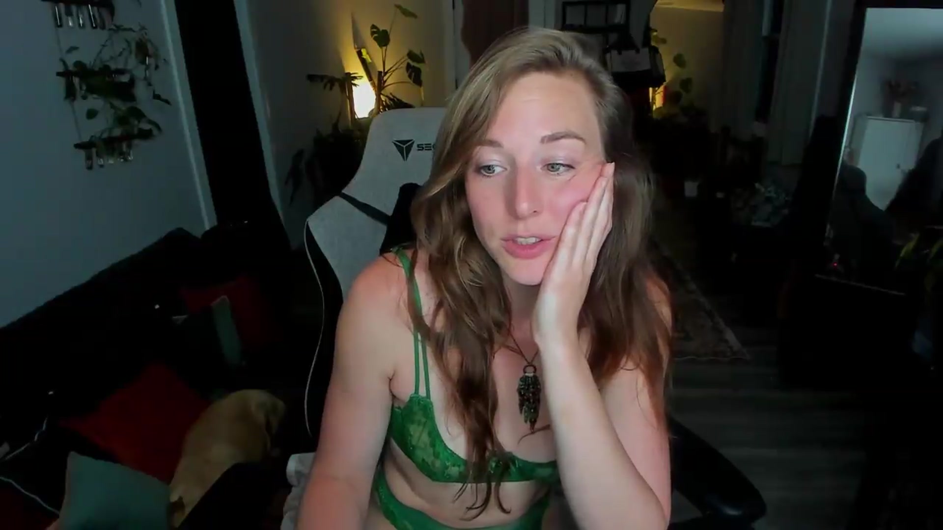 Gallery image thumbnail from She_is_Sam's myfreecams stream on, 06/06/2026, 05:32 image 8 of 20