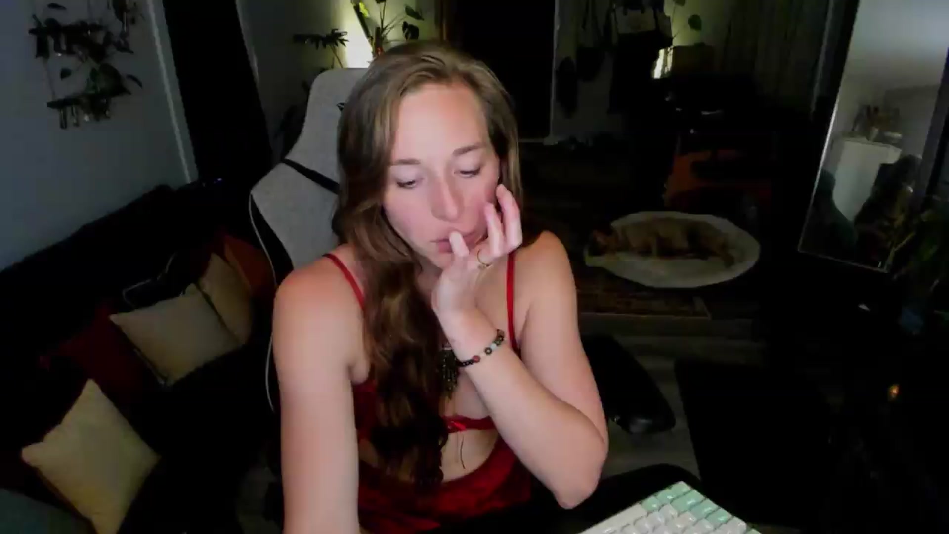 Gallery image thumbnail from She_is_Sam's myfreecams stream on, 06/27/2026, 03:10 image 10 of 20