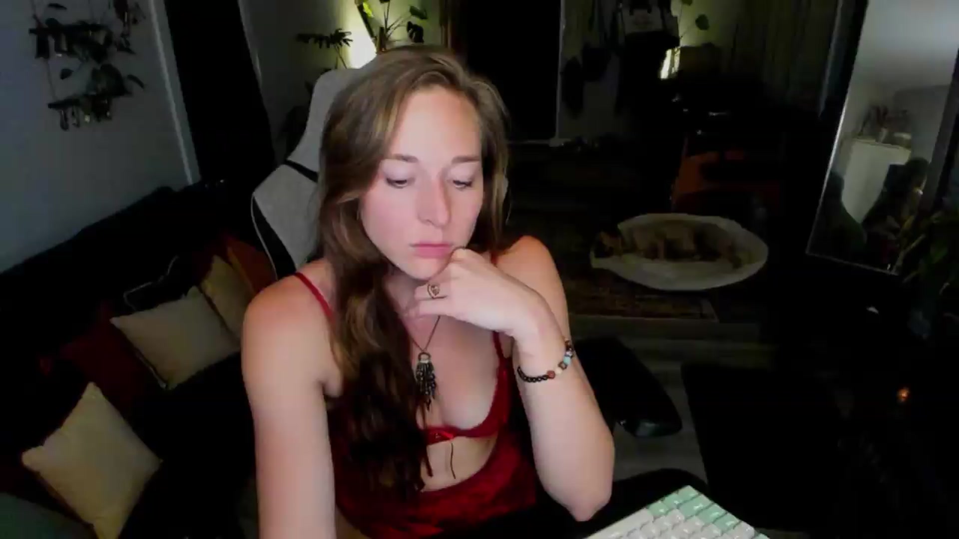 Gallery image thumbnail from She_is_Sam's myfreecams stream on, 06/27/2026, 03:10 image 8 of 20
