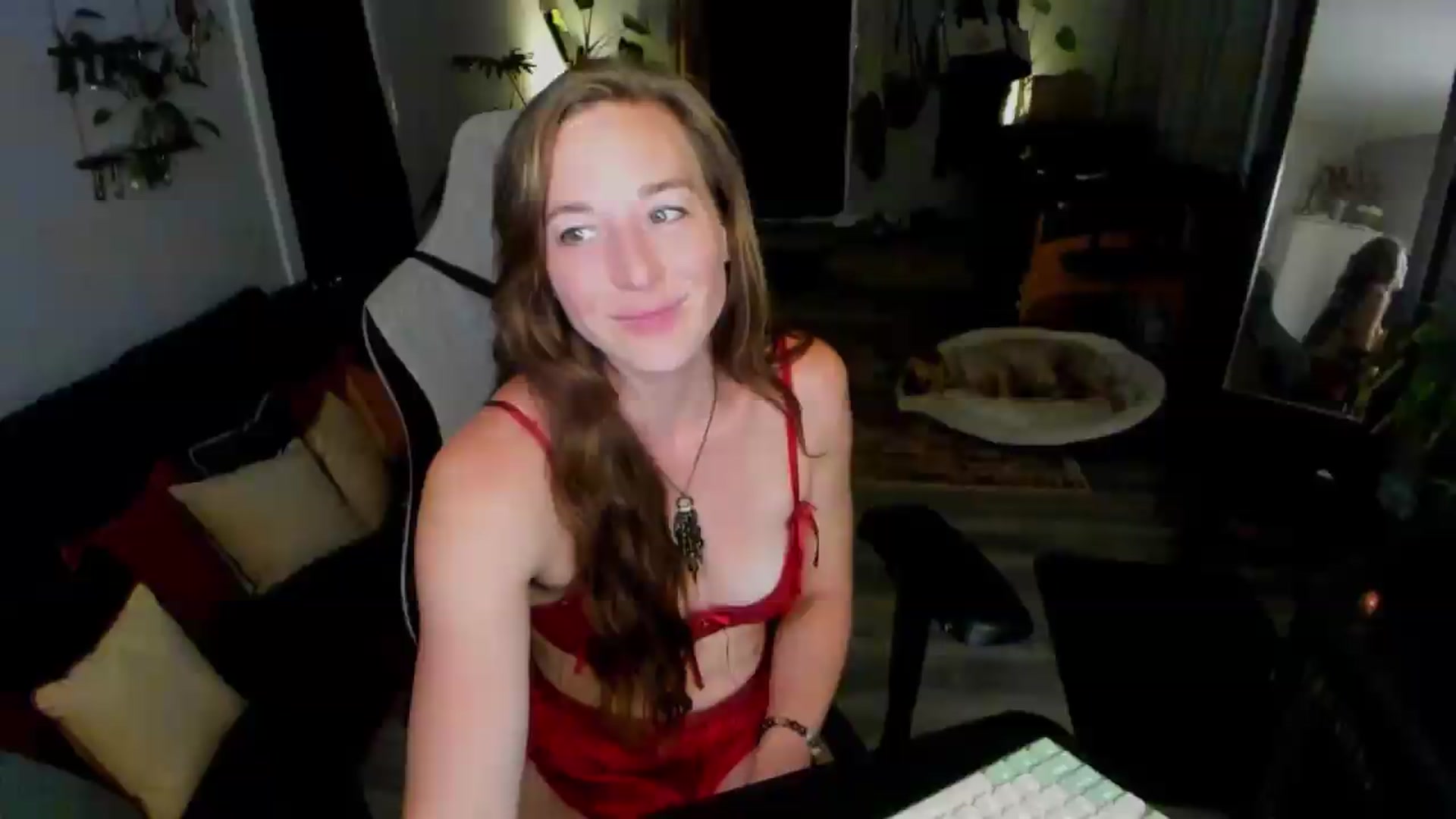Gallery image thumbnail from She_is_Sam's myfreecams stream on, 06/27/2026, 03:10 image 12 of 20