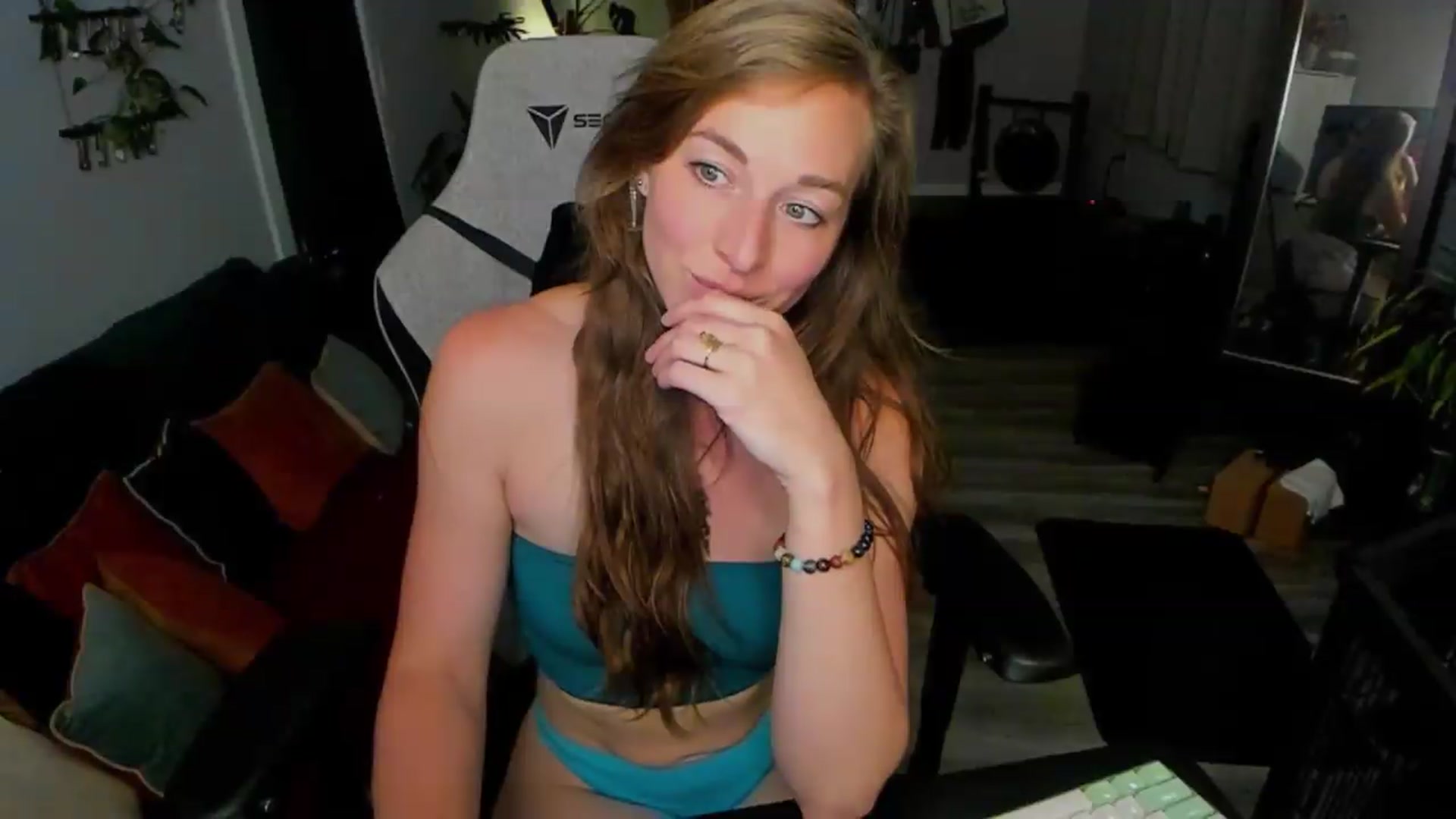 Gallery image thumbnail from She_is_Sam's myfreecams stream on, 07/01/2026, 05:15 image 20 of 20