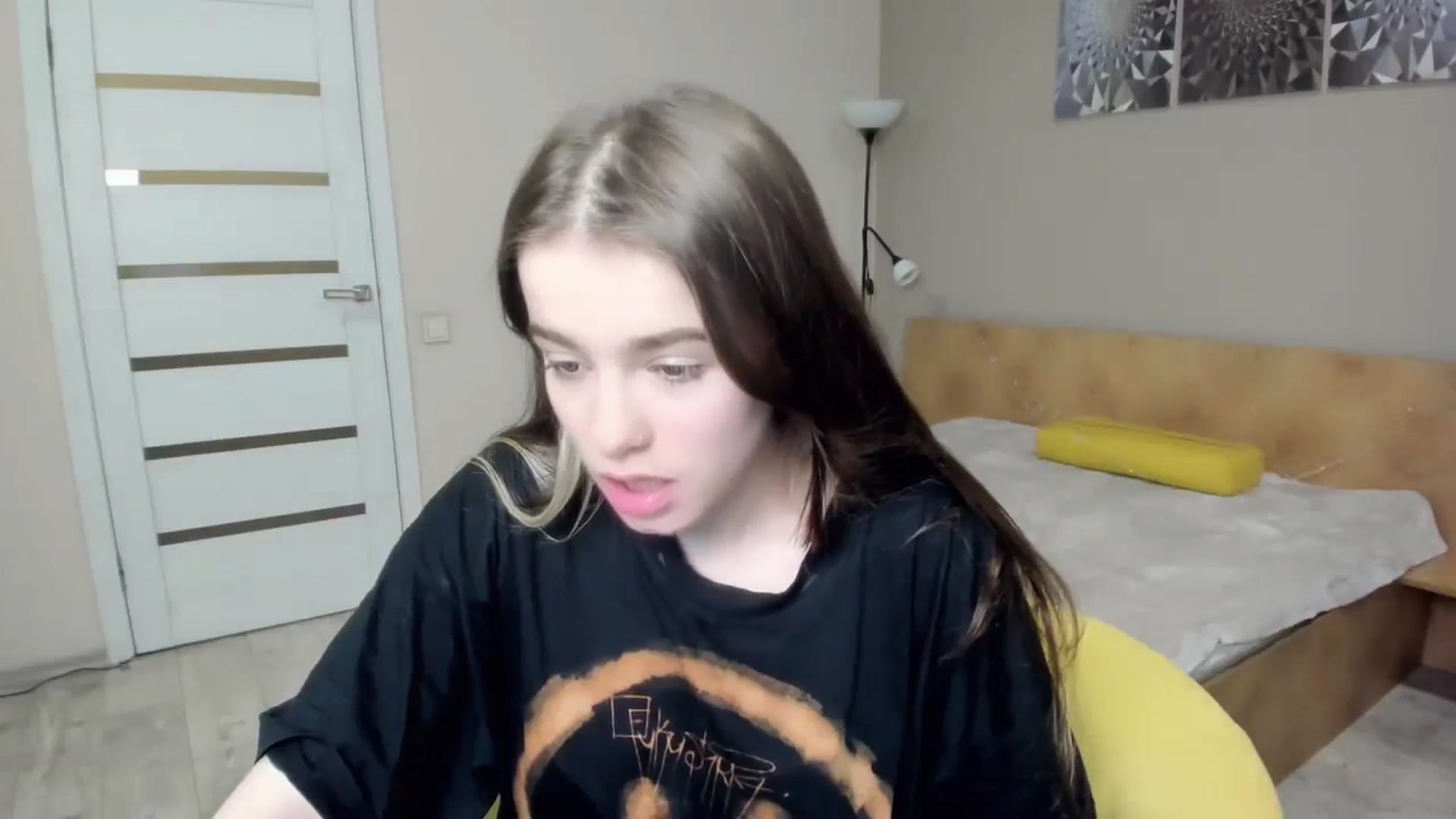 Gallery image thumbnail from ShellyMoon's myfreecams stream on, 12/27/2024, 03:43 image 4 of 20
