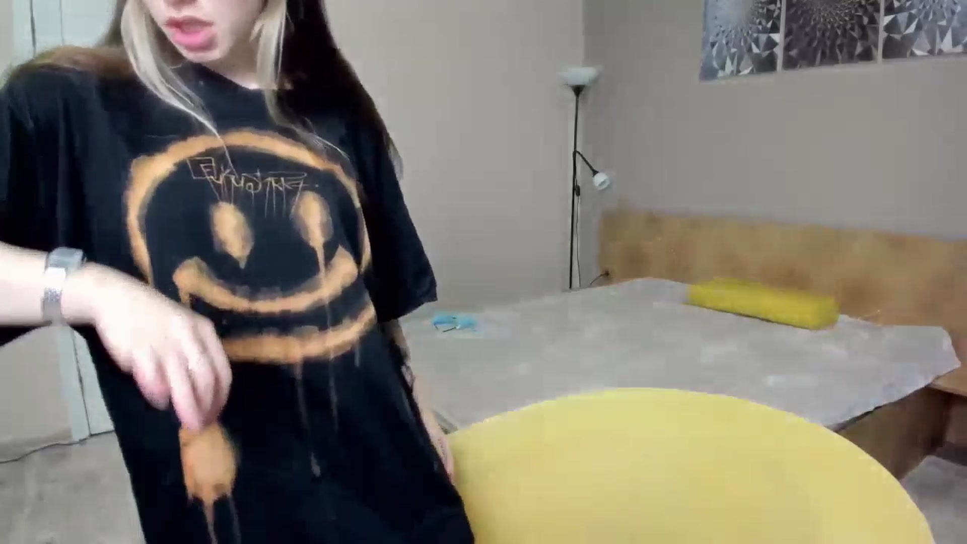 Gallery image thumbnail from ShellyMoon's myfreecams stream on, 12/27/2024, 03:43 image 6 of 20