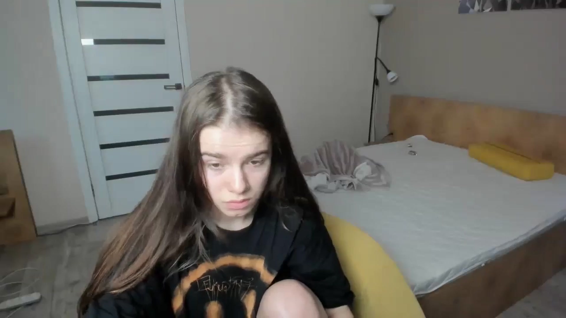 Gallery image thumbnail from ShellyMoon's myfreecams stream on, 12/27/2024, 13:27 image 6 of 20