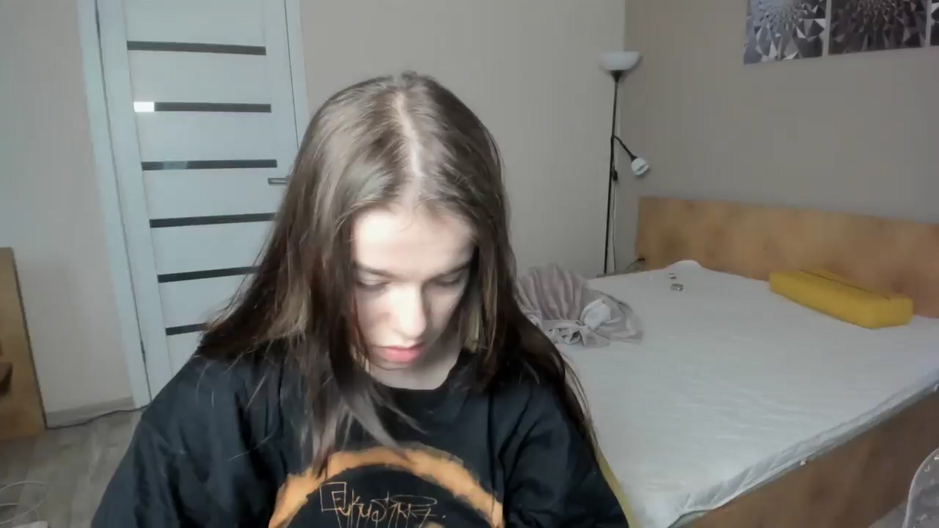 Gallery image thumbnail from ShellyMoon's myfreecams stream on, 12/27/2024, 13:27 image 9 of 20