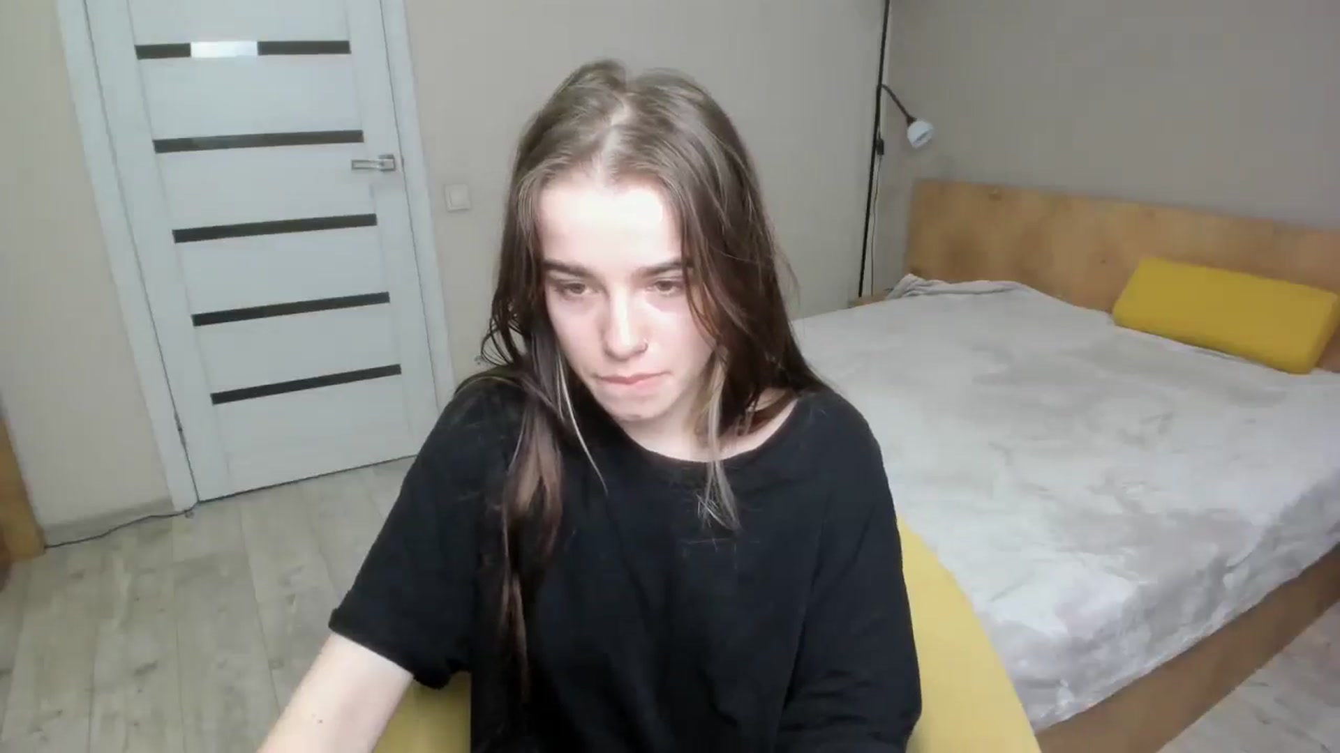 Gallery image thumbnail from ShellyMoon's myfreecams stream on, 12/30/2024, 21:25 image 20 of 20