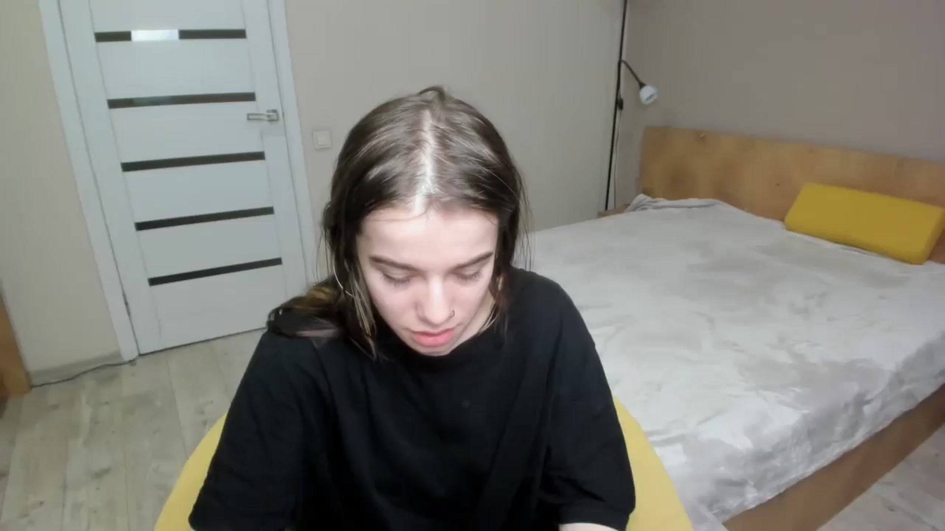 Gallery image thumbnail from ShellyMoon's myfreecams stream on, 12/30/2024, 22:25 image 1 of 20