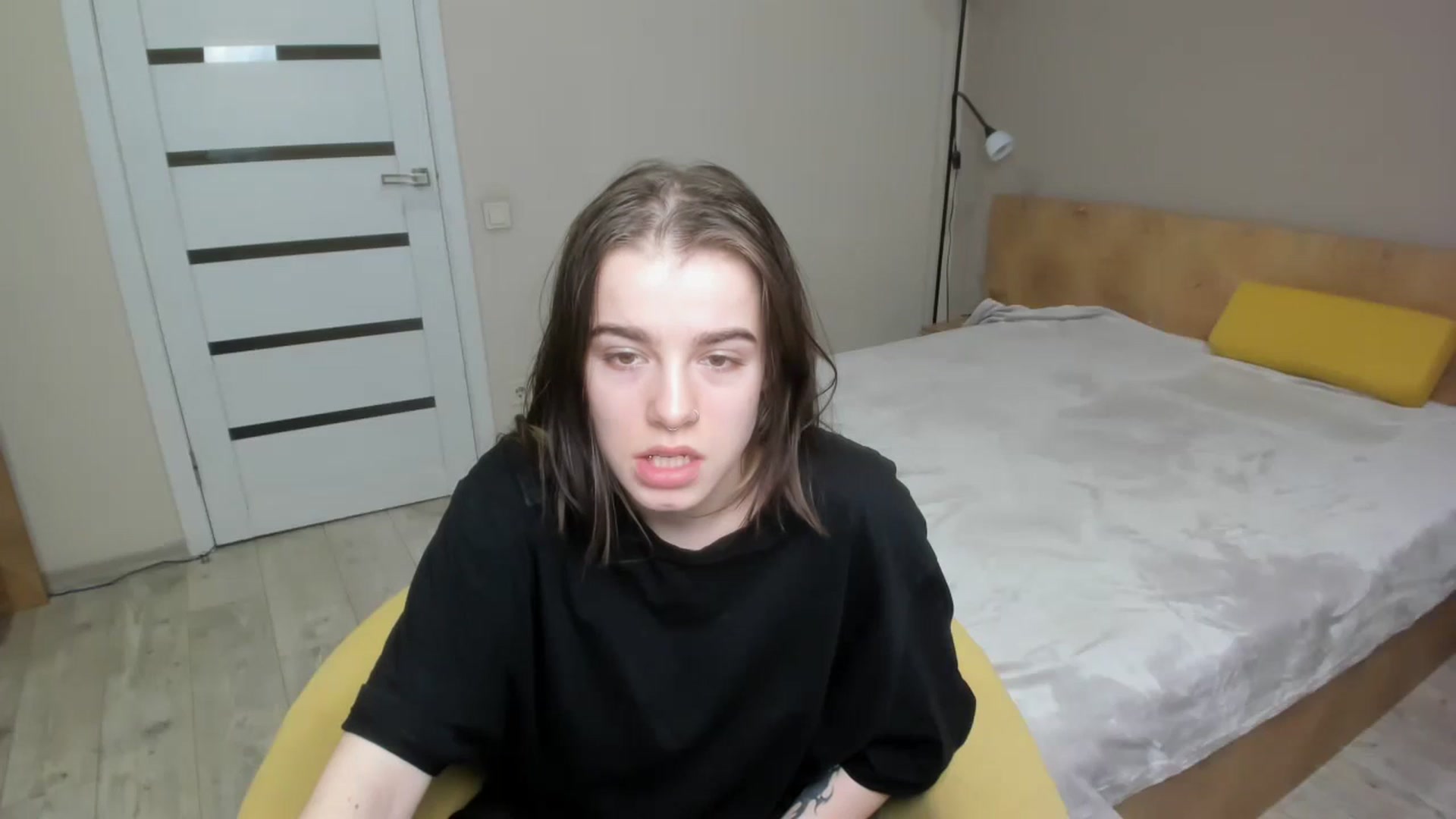 Gallery image thumbnail from ShellyMoon's myfreecams stream on, 12/30/2024, 22:25 image 2 of 20