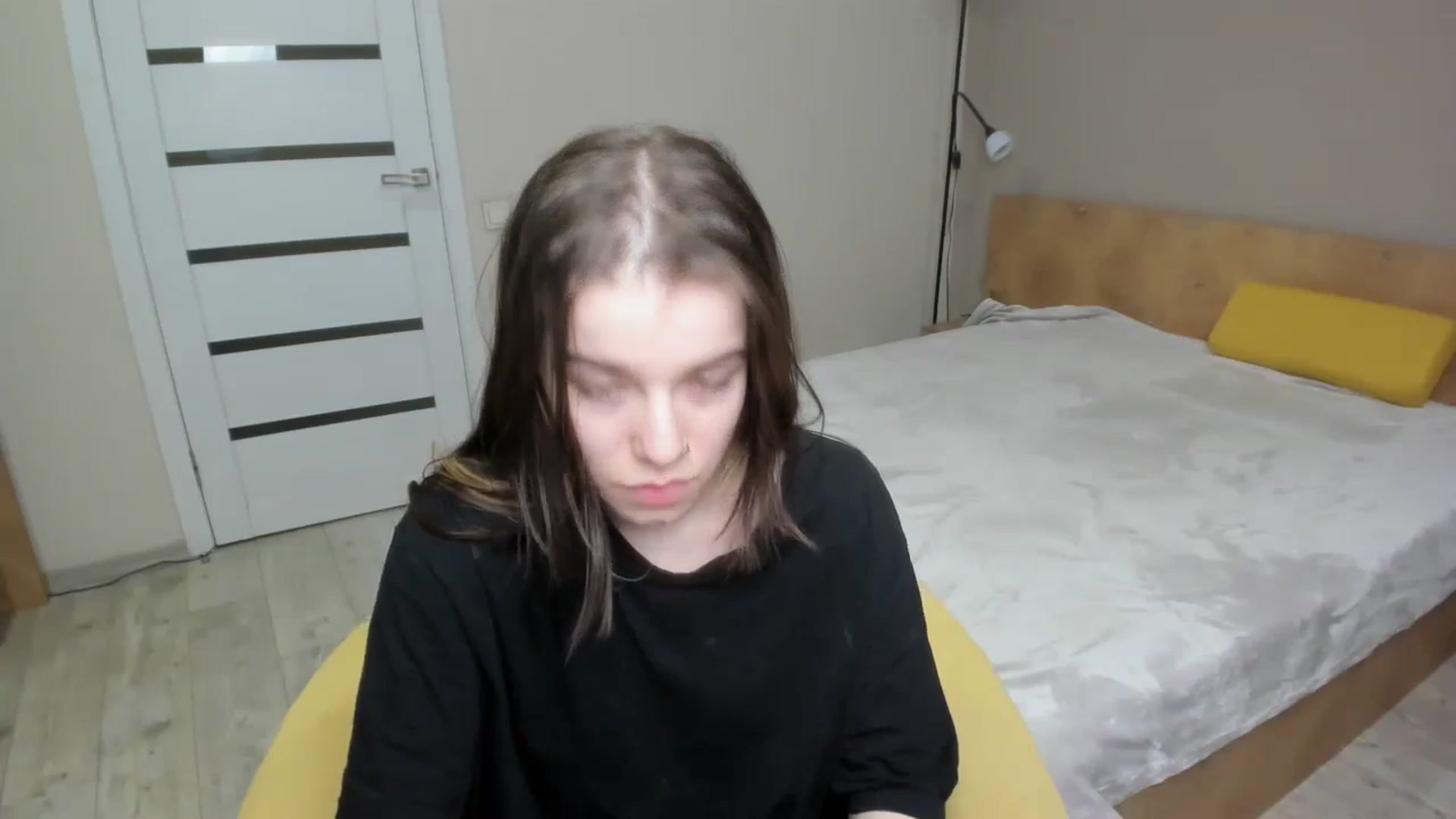 Gallery image thumbnail from ShellyMoon's myfreecams stream on, 12/30/2024, 22:25 image 4 of 20