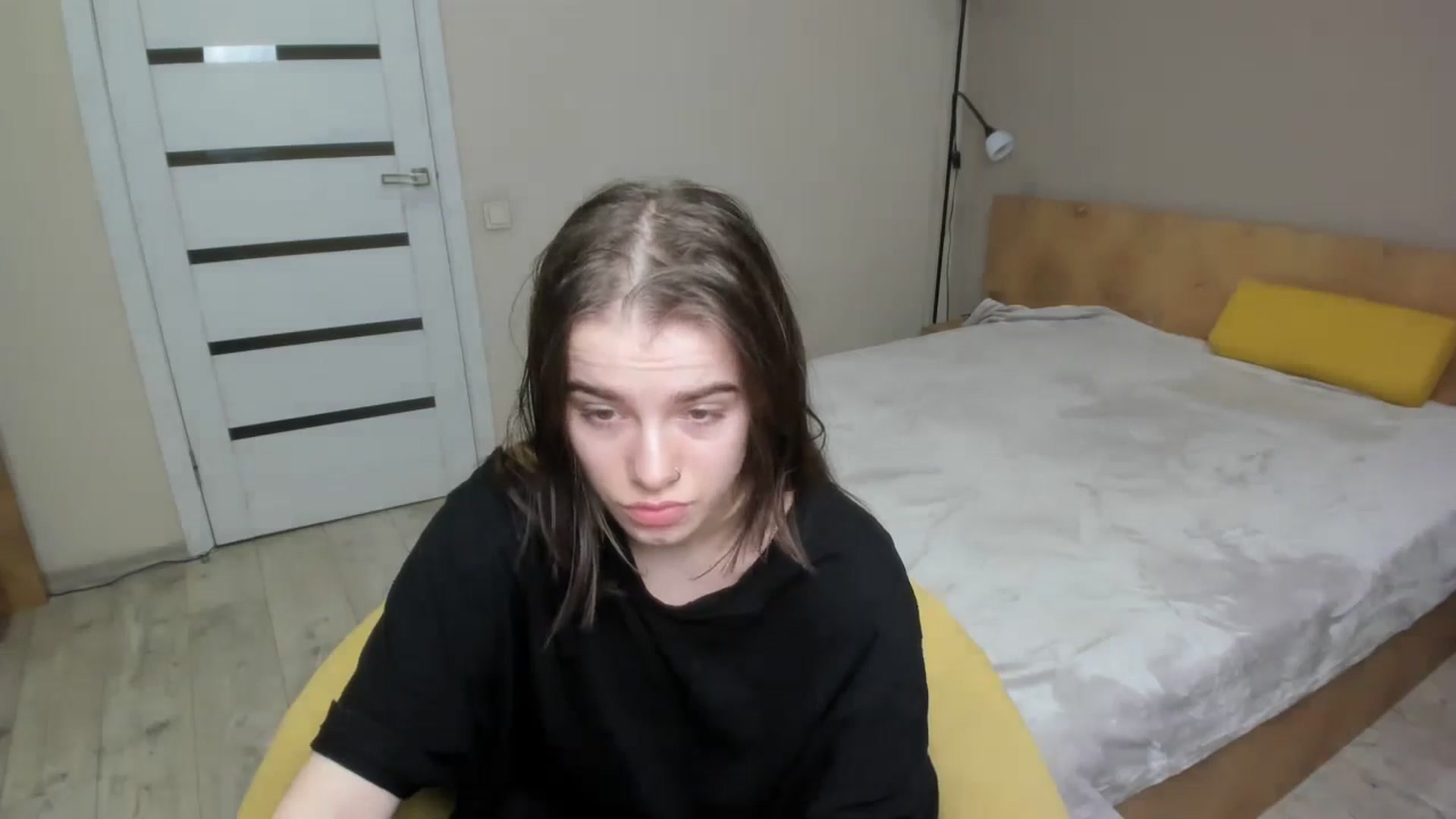 Gallery image thumbnail from ShellyMoon's myfreecams stream on, 12/30/2024, 22:25 image 3 of 20