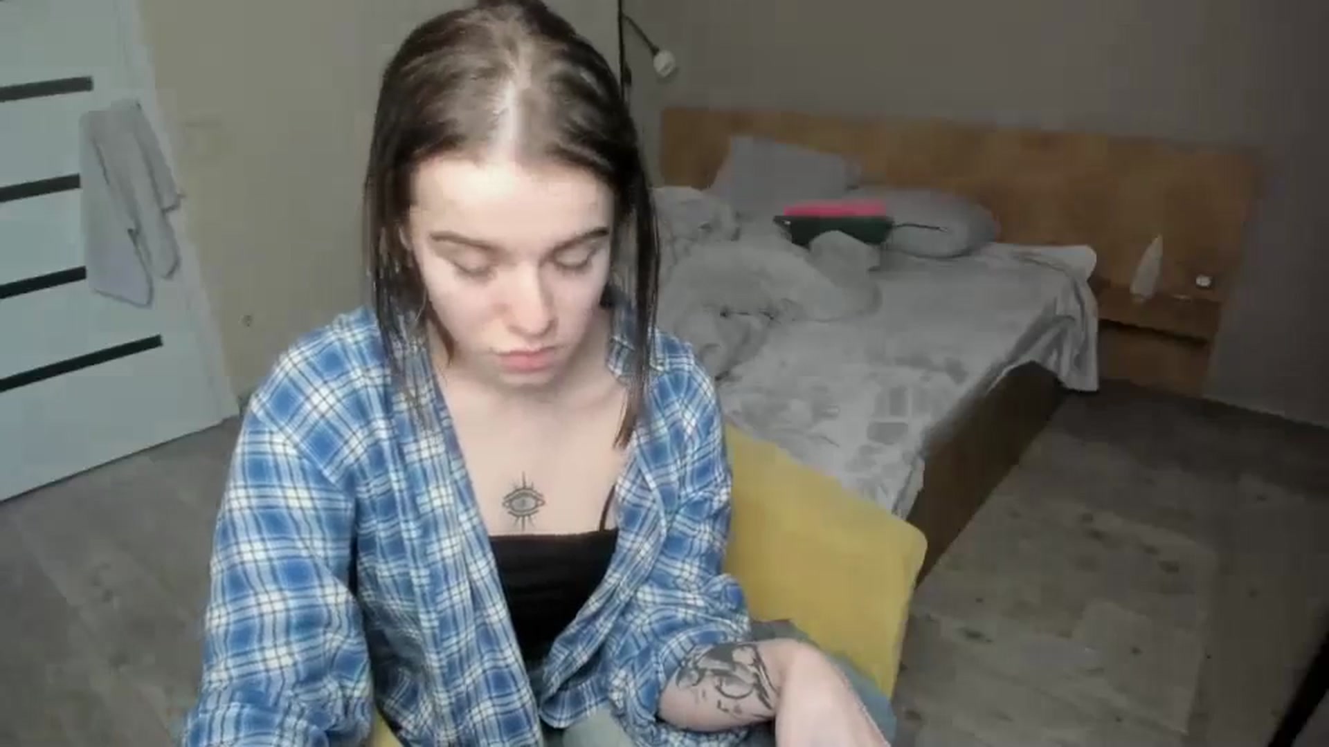 Gallery image thumbnail from ShellyMoon's myfreecams stream on, 01/06/2025, 14:41 image 8 of 20