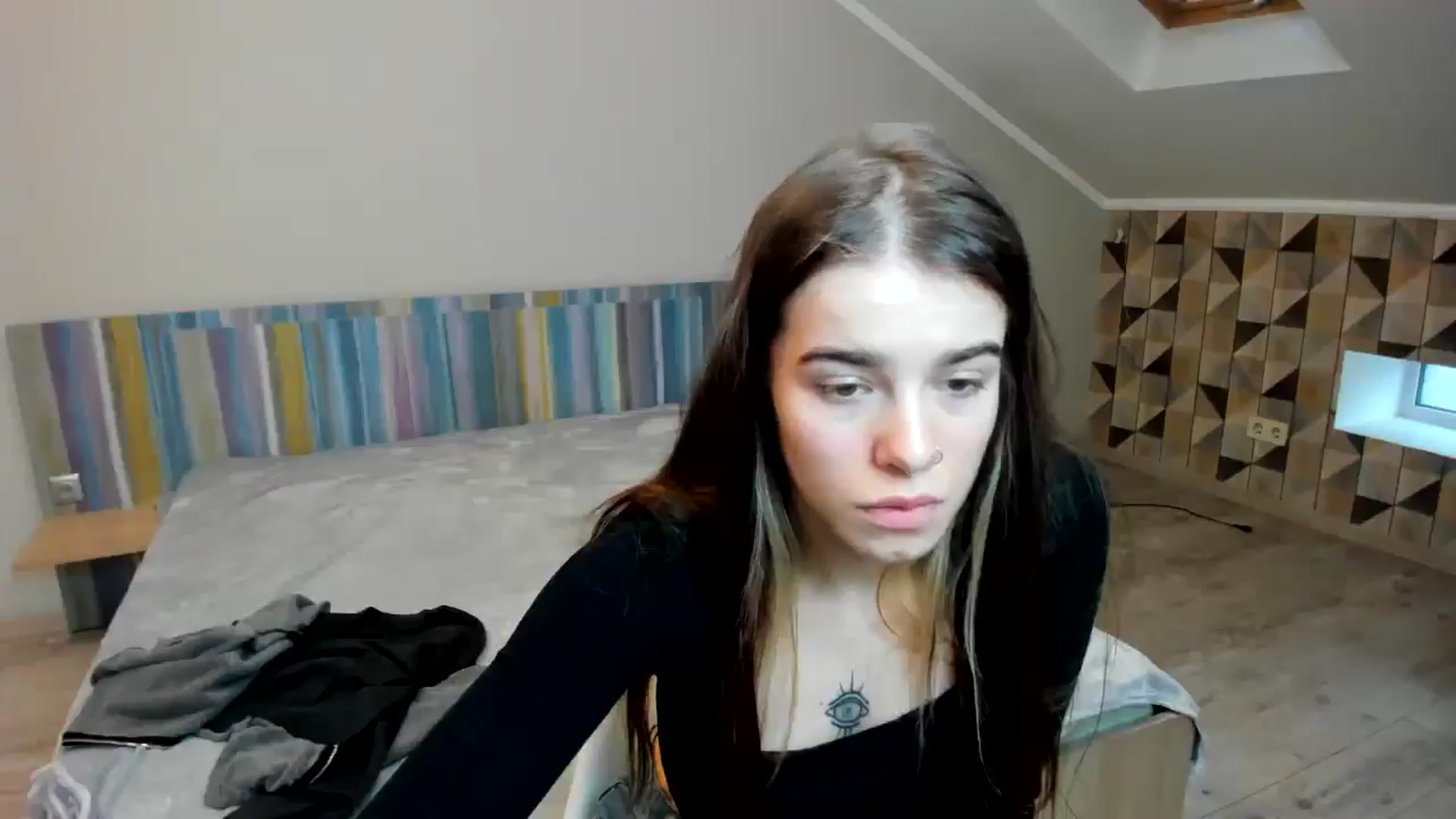 Gallery image thumbnail from ShellyMoon's myfreecams stream on, 01/08/2025, 11:32 image 18 of 20