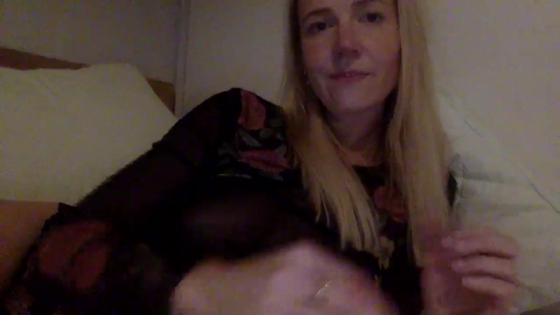 Gallery image thumbnail from Shelzstar's myfreecams stream on, 10/25/2024, 12:37 image 6 of 20
