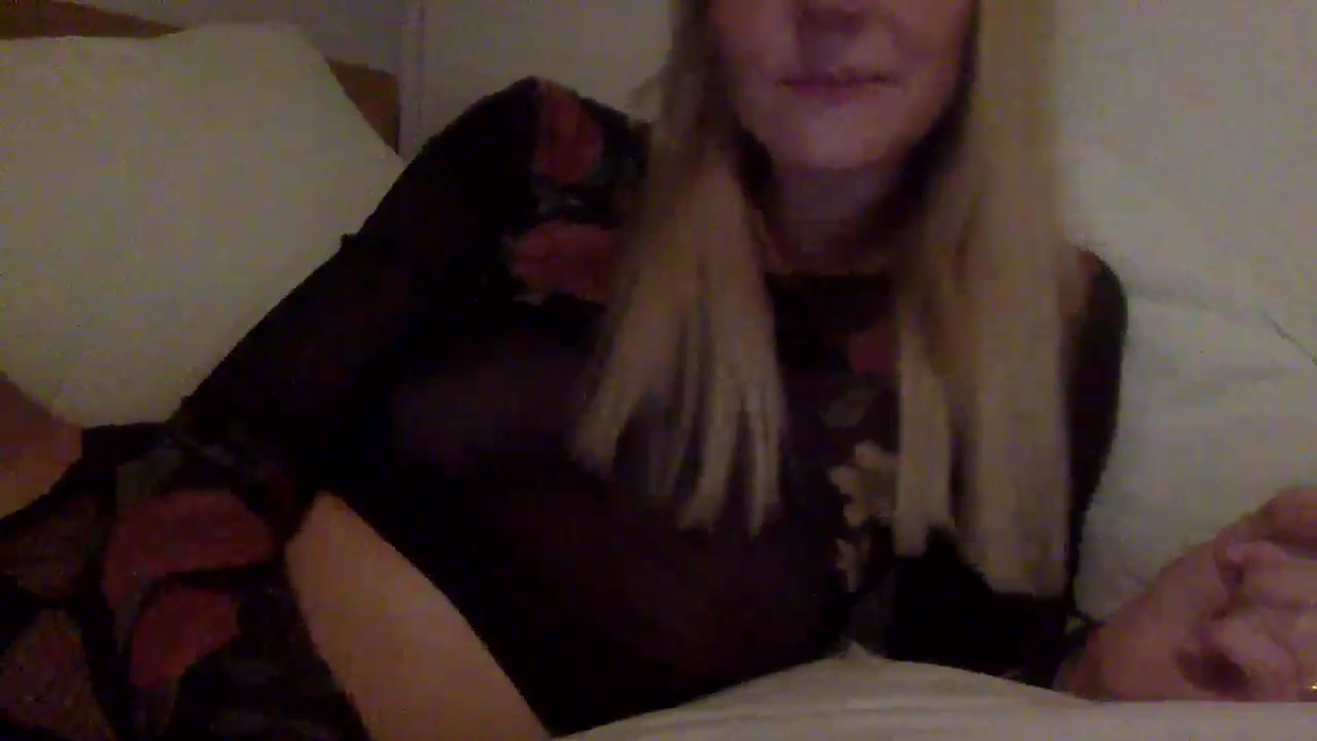 Gallery image thumbnail from Shelzstar's myfreecams stream on, 10/25/2024, 12:37 image 7 of 20