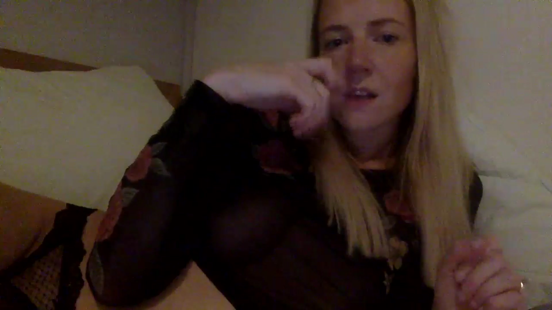 Gallery image thumbnail from Shelzstar's myfreecams stream on, 10/25/2024, 12:37 image 5 of 20