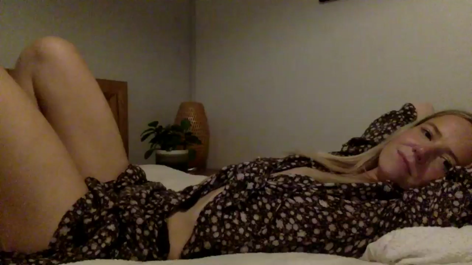 Gallery image thumbnail from Shelzstar's myfreecams stream on, 11/28/2024, 14:08 image 9 of 20