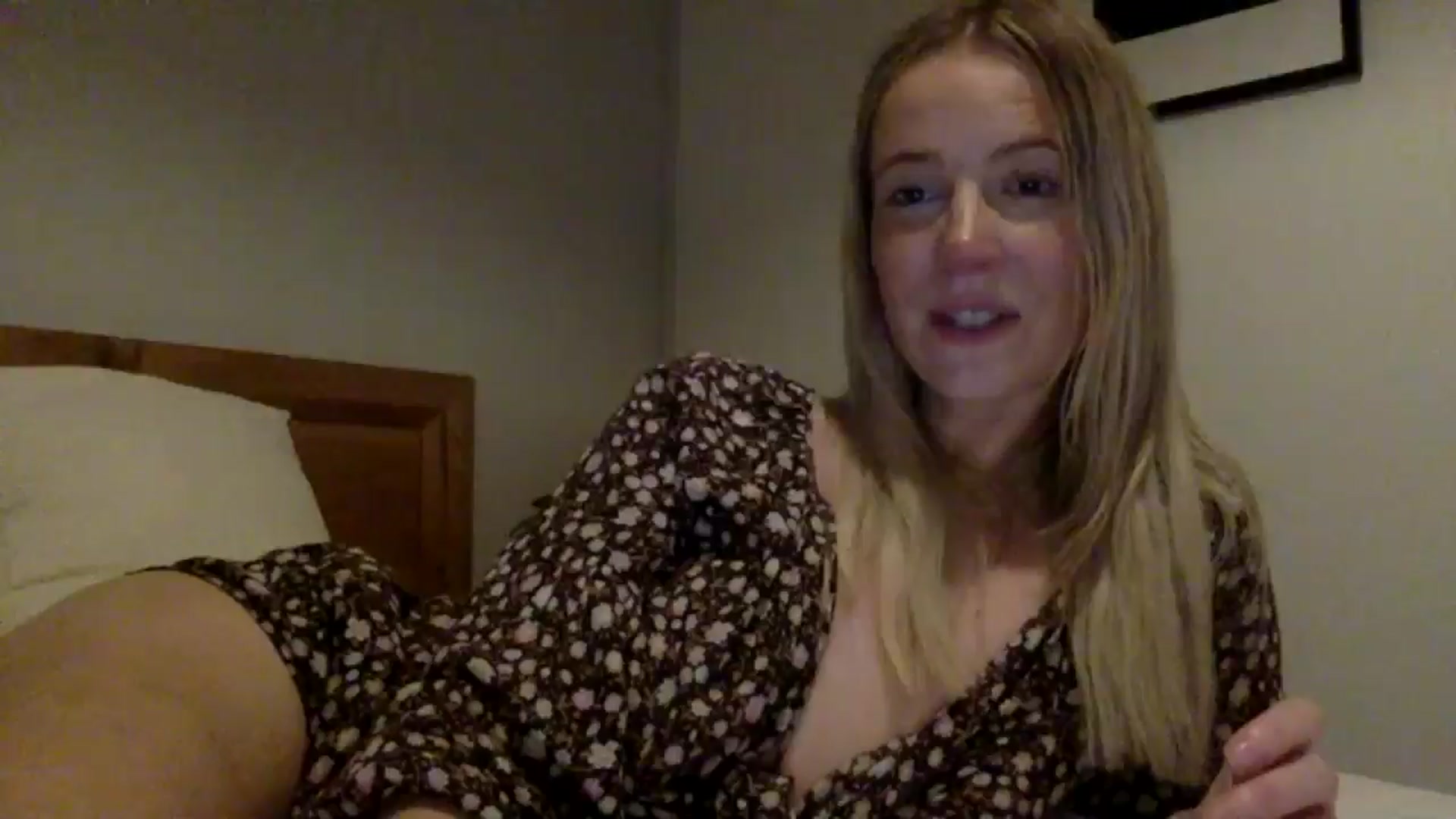 Gallery image thumbnail from Shelzstar's myfreecams stream on, 11/28/2024, 14:08 image 5 of 20