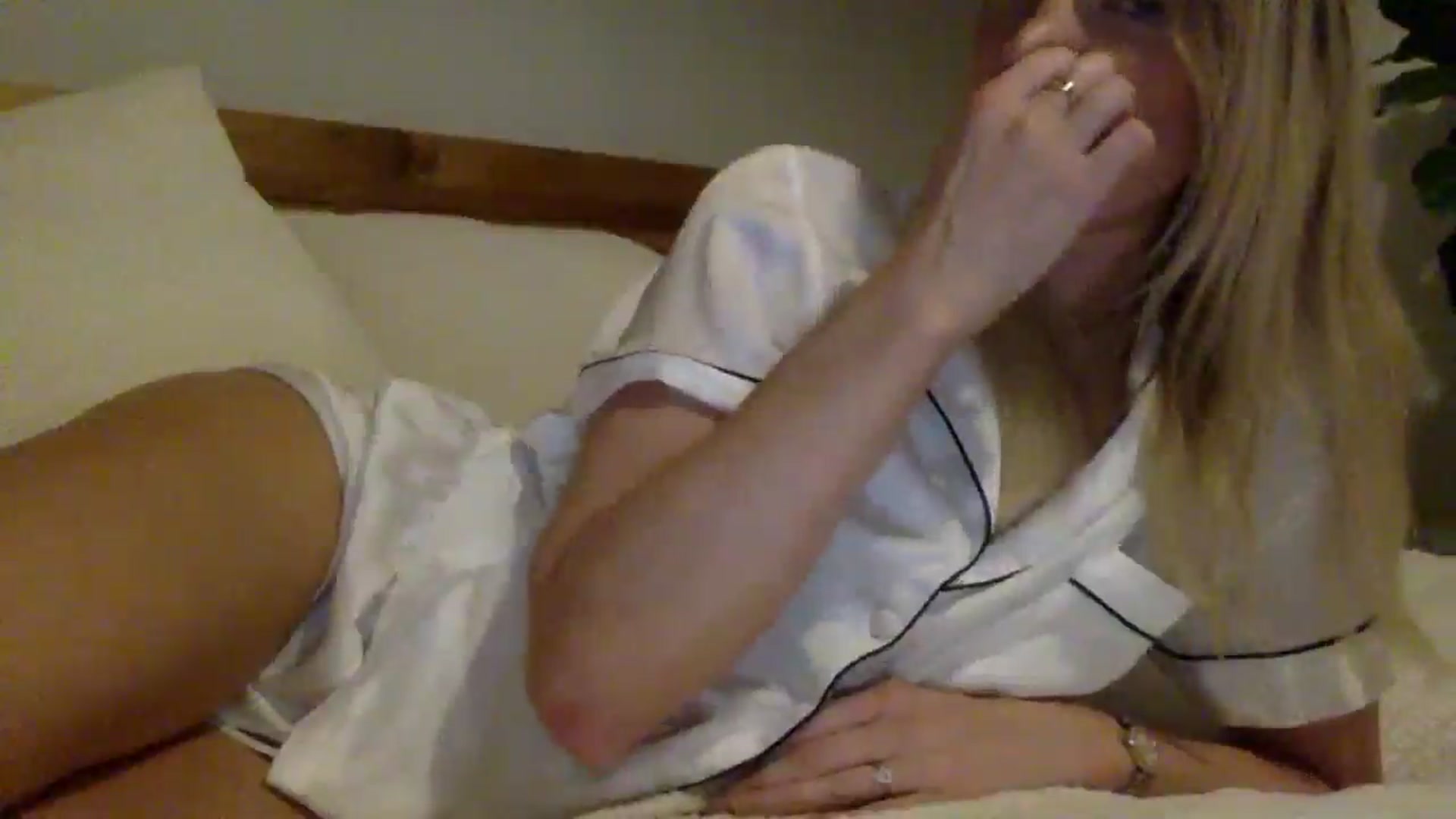 Gallery image thumbnail from Shelzstar's myfreecams stream on, 01/20/2025, 14:39 image 4 of 20