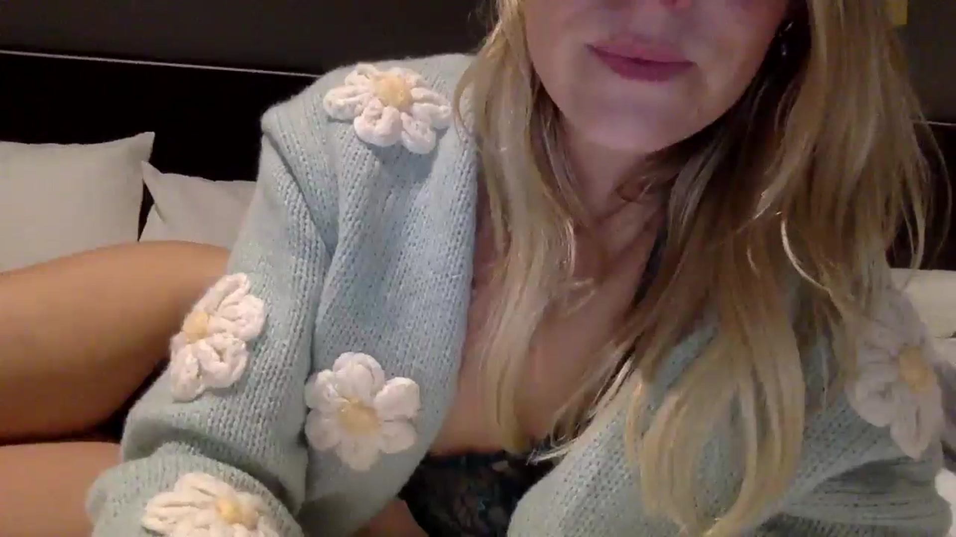 Gallery image thumbnail from Shelzstar's myfreecams stream on, 01/21/2025, 15:44 image 9 of 20