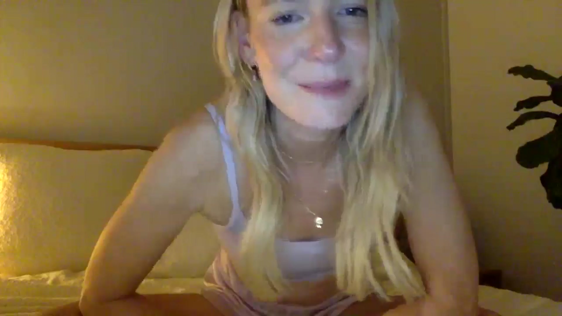 Gallery image thumbnail from Shelzstar's myfreecams stream on, 01/22/2025, 13:33 image 17 of 20