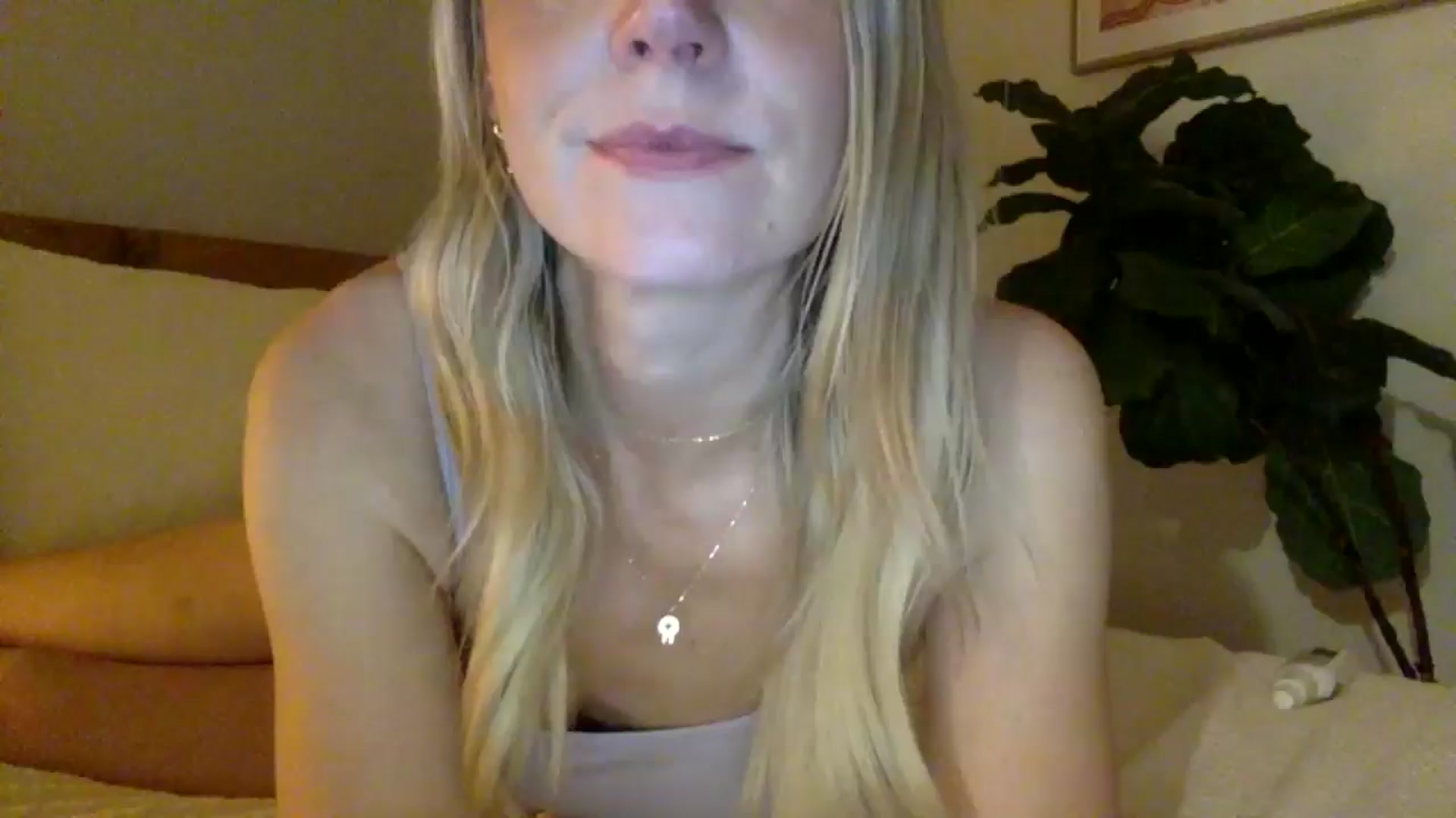 Gallery image thumbnail from Shelzstar's myfreecams stream on, 01/22/2025, 16:01 image 1 of 20